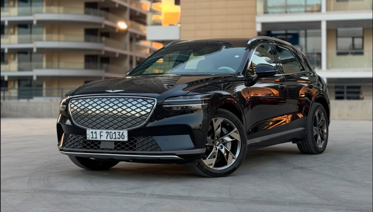 جينيسس Electrified GV70 Advanced AWD موديل 2024
كهربائية بالكامل
ماشية 22 ألف كم
فل مواصفات

💎ــسعر✅:: الــرد تلقائــي📮

دبل ماطور كهربائي
دفع رباعي AWD
قوة 485 حصان
بطارية 84 كيلوواط
مدى يصل إلى 490 كم بالشحنة
شحن سريع من 10% إلى 80% خلال 18 دقيقة
نظام دفع رباعي ذكي
نظام تعليق متكيف إلكترونيًا
قيادة شبه ذاتية
مثبت سرعة متكيف
تثبيت ومساعدة المسار
رادارات أمامية وخلفية وجانبية
كاميرا 360
حساسات شاملة
نظام أمان متكامل
سقف بانوراما مزدوج
داخل جلد فاخر
كوشنات كهرباء
مساج كوشنات
تبريد وتدفئة كوشنات
شاشة رقمية 14.5 إنش
نظام صوت Lexicon
شحن لاسلكي للهاتف
تكييف منفصل رباعي
إنارة داخلية محيطية 64 لون
مرايا جانبية كهربائية
صندوق خلفي كهربائي
إضاءة ليد أمامية وخلفية
مقصورة فخمة وعزل ممتاز
وباقي مواصفات فئة Advanced
حالة السيارة:
وارد أمريكي
الضرر قطعة واحدة فقط
تبديل بنيد أصلي بلادي
رقم بغداد تحويل مباشر
مكان السيارة: بغداد

رقم التواصل::

*********** 
واتساب واتصال
