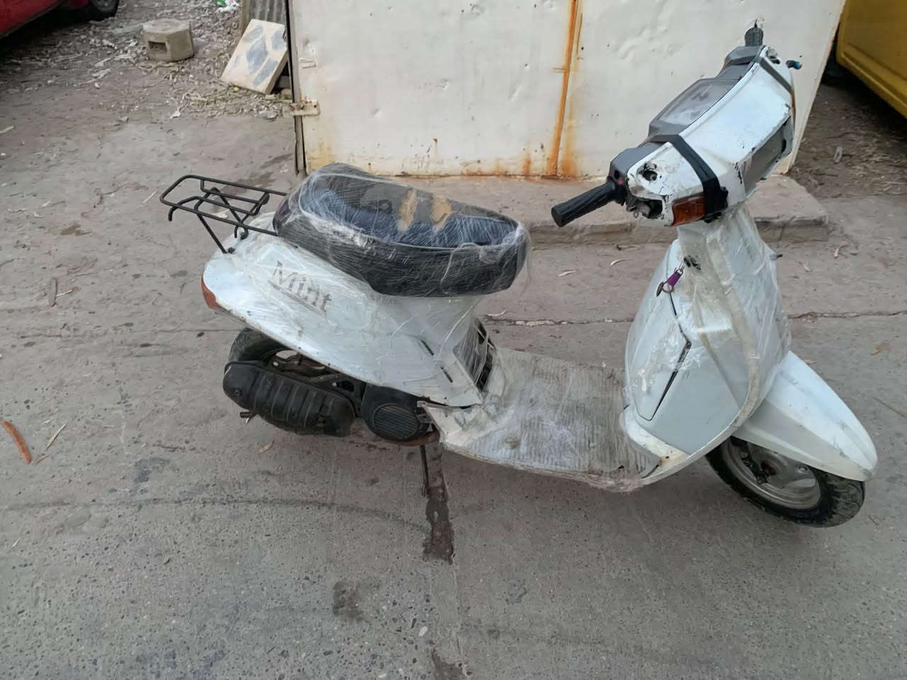 السلام عليكم ماطور ياماها منت محرك شرط حيل نضيف شاصي شرط كهربائيات بك لايت اشاير شغالات الباقي يعوزهم ربط سعرو ١٢٥ للتواصل ***********
