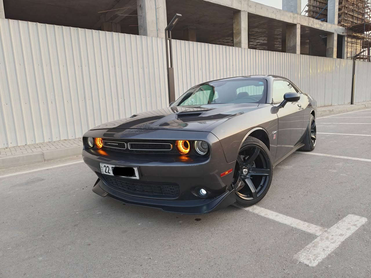 تحيه طيبه
2020 Dodge Challenger, Sxt
للبيع ماشيه حاليه 64
الضرر موضح بالصور 
ومصلحه تصليح درجه اولى بحيث تجي تشوف بعينك ماكو اي اثر للضرر 
ايرباك فقط برده 
الدركه والداشبول سليم 
المواصفات ستاندر 
رقمه شمالي اربيل 
السعر 15.000
يعني 150ورقه 
للاتصال ***********
