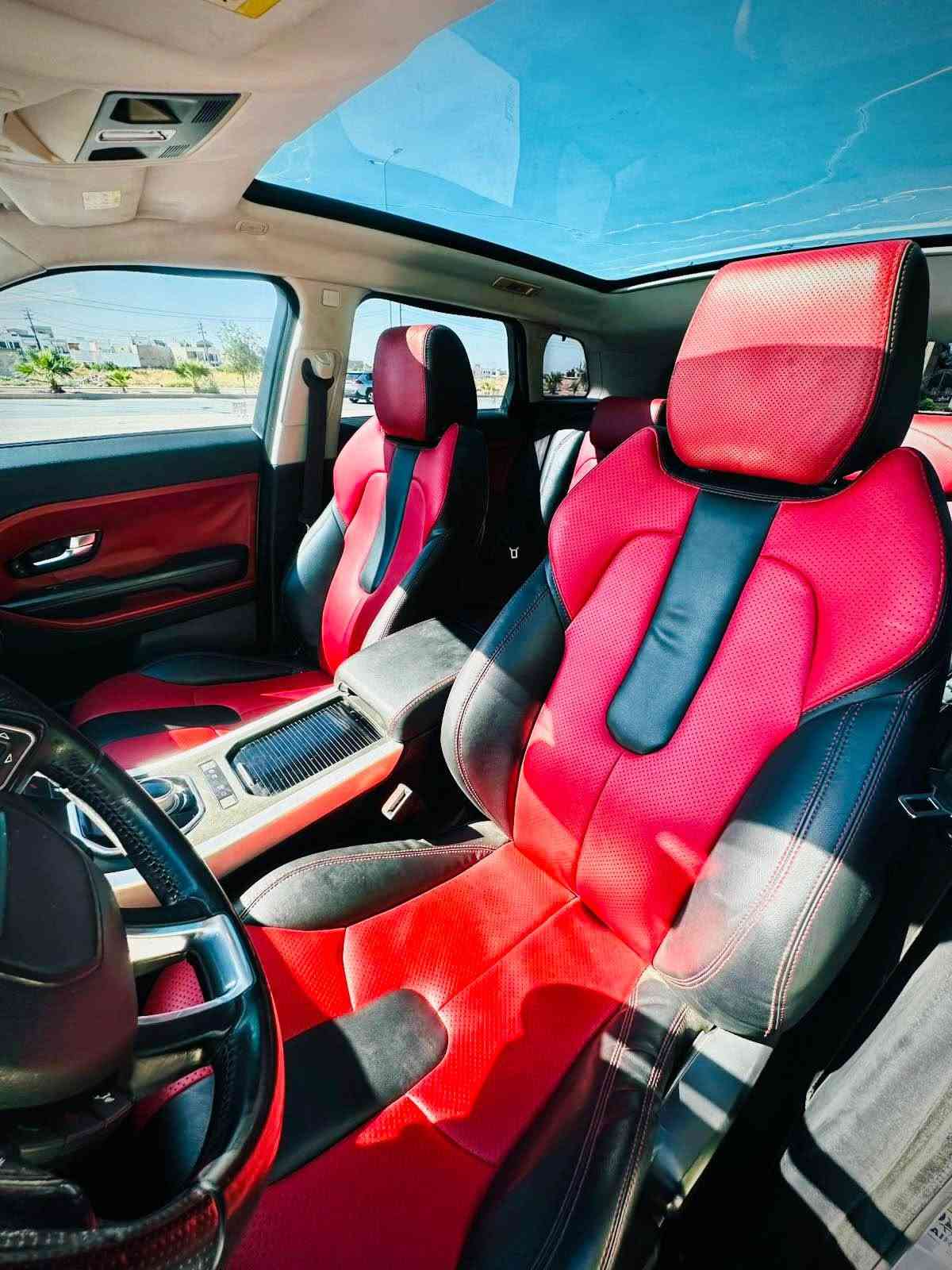 للبيع رنج روفر إيفوك 2013 🔥
Range Rover Evoque  v4 2.0 Turbo AWD
الموديل: 2013
خليجي زيرو ارببل شركة سردار (ضمان دولي) 2 سويج بصمة بلادي موجود
سيارة كفالة عامة دعامية ل دعامية ب شرط
اللون: أبيض بسقف أسود
المحرك: 2.0 تيربو بنزين
سعر : 125$ ورقة
الدفع: رباعي دائم (AWD) بها 12 ايرباك
المواصفات: (سقف بانوراما كامل ، صندوق شفت، داخلية جلد احمر و اسود فاخر ، تشغيل بصمة ودخول ذكي 4 ابواب بصمة ، كاميرا خلفية ، حساسات أمامية وخلفية ، شاشة معلومات وترفيه ، بلوتوث + USB + AUX ، أنوار زينون مع LED ، مثبت سرعة ، مكيف أوتوماتيك ثنائي التحكم ، نظام Terrain Response ، تحكم كامل من المقود ، جنوط رياضية حجم 20 ، فرامل إلكترونية (EPB) مع Auto Hold ، ABS وESP ووسائد هوائية متعددة … الخ أربيل, العراق
