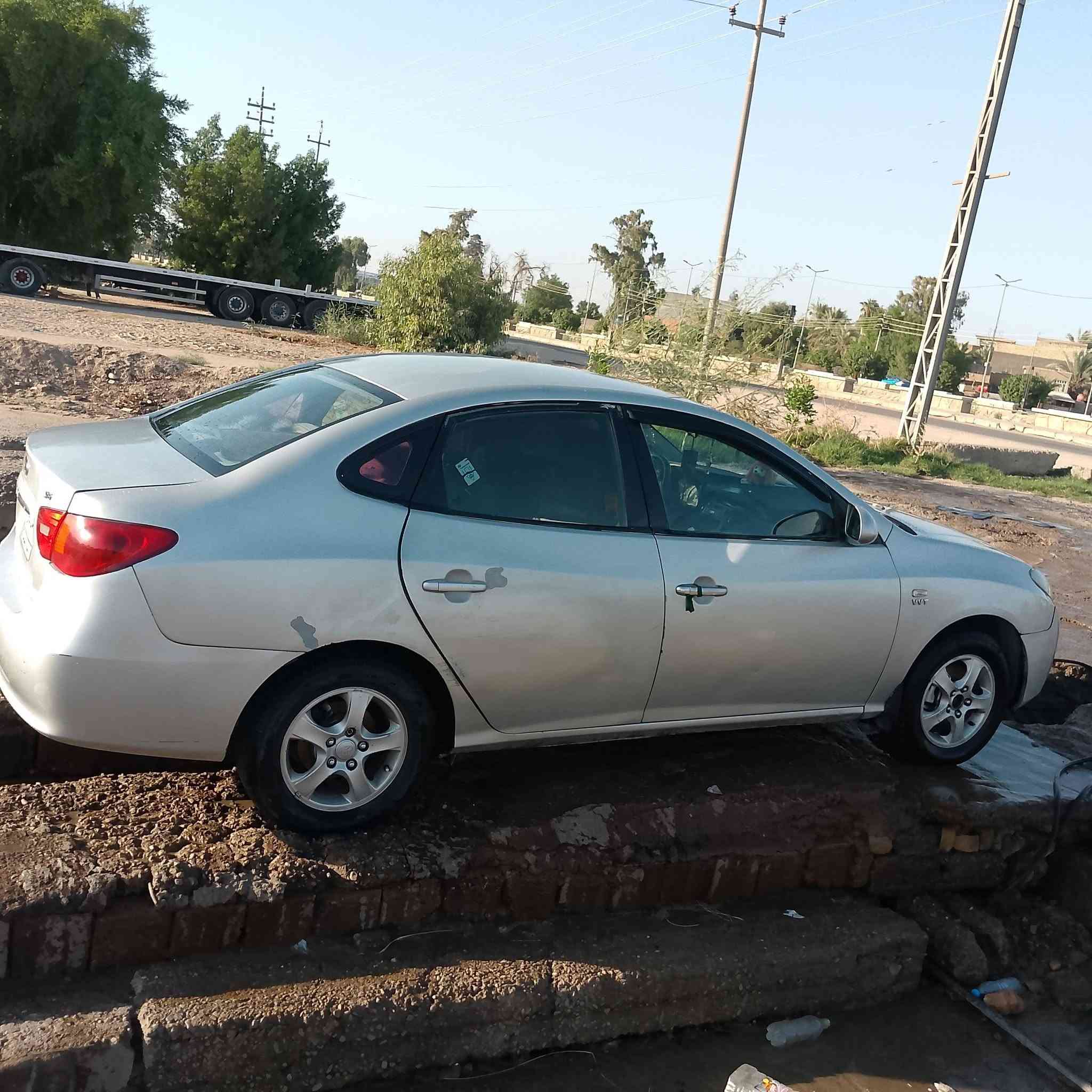 سياره النترا للبيع موديل 2007 خليجيه صبغ عام بيه  طخطخات.   محرك بي ضعف  كير حاويه تخم  تاير جديد كهربائيات شغاله غرامات عليه 600  السعر 72بيه مجال حك الجيه///// ***********/////***********///// محرك    1600  دكشن عالي ///الموشراي الاينتصل  رحمه لبيه.  العنوان بابل محاويل
