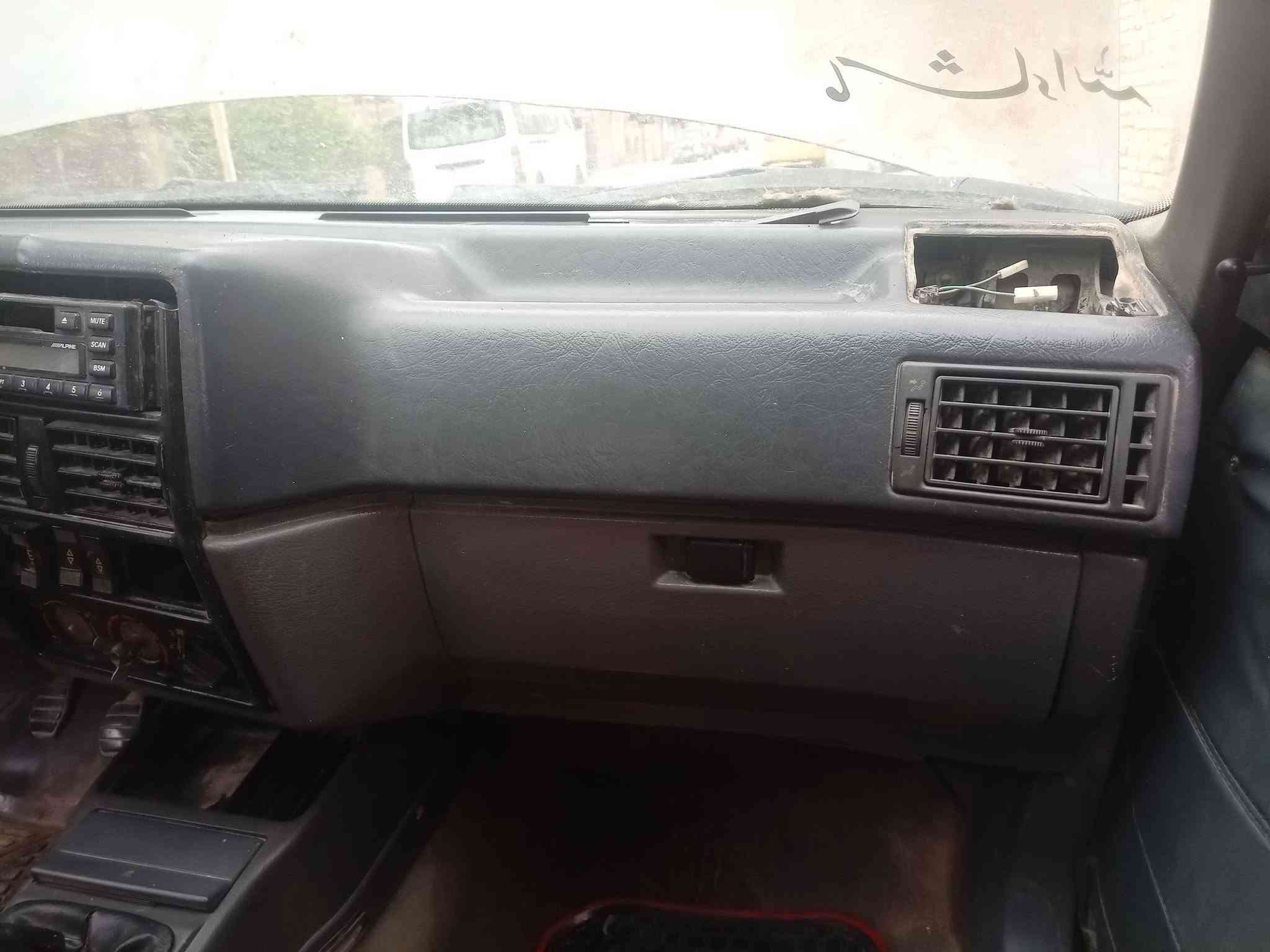 رينو بلاديه • ١٩٩٢ • رقم ديالى