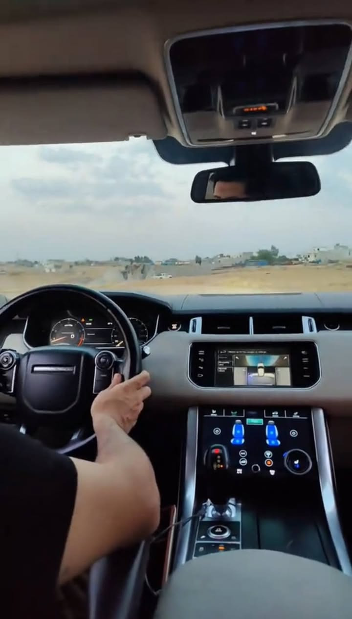اقرة معلومات ورسلني فقط بيع بدون مروسه
رنج سبورت 2014 كامل محدثه 2022 SVR
فول مواصفات لون ذهبي مكان محفظة دهوك 
ضمان دولي بانزين 8 سلندر سوبر 515 HP🔥بدون حادث 3 قطع امامي محدث وبابين اثر
بيبي يف نصبغ فقط بخ جكوج مابيهاء شرط
ماشيه 200 كيلو متر كير محرك تبريد كهربايات 
كلو ب شرط تحويل وكاله نفس ليوم ب شرط
سعر جوا سوك 189 ورقه غرامه 10 ورقات 
ينزل من سعر سيارة شراي يرسلني خاص
يان عل واتساب *********** تحياتي
