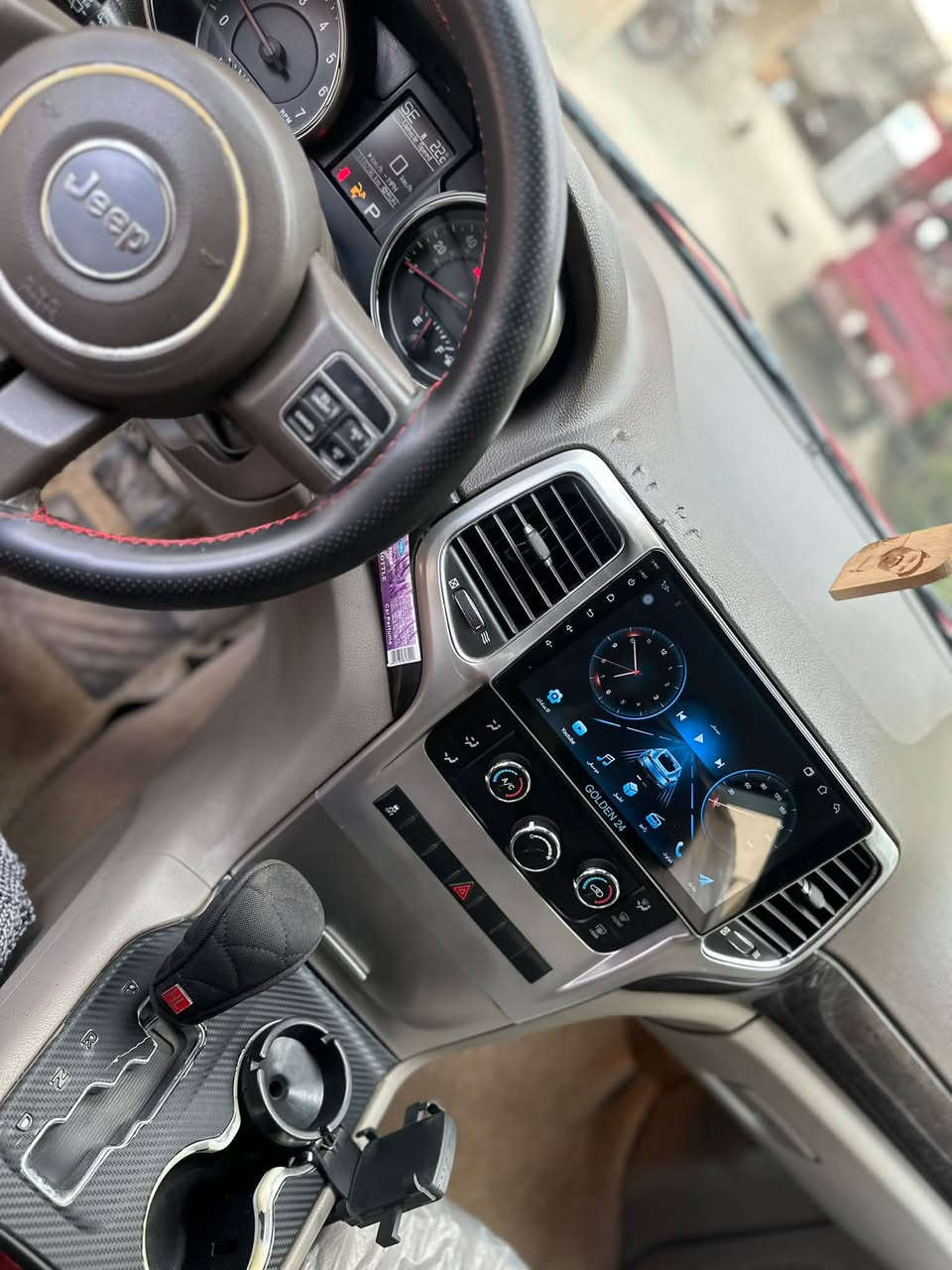 لاريدو • ٢٠١١ • ٣١٩الف