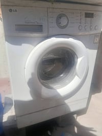 ثلاجه للبيع شرطه شغل وتجميد مبرده شرط شغاله وغساله بيها عطل صغير للبيع...
