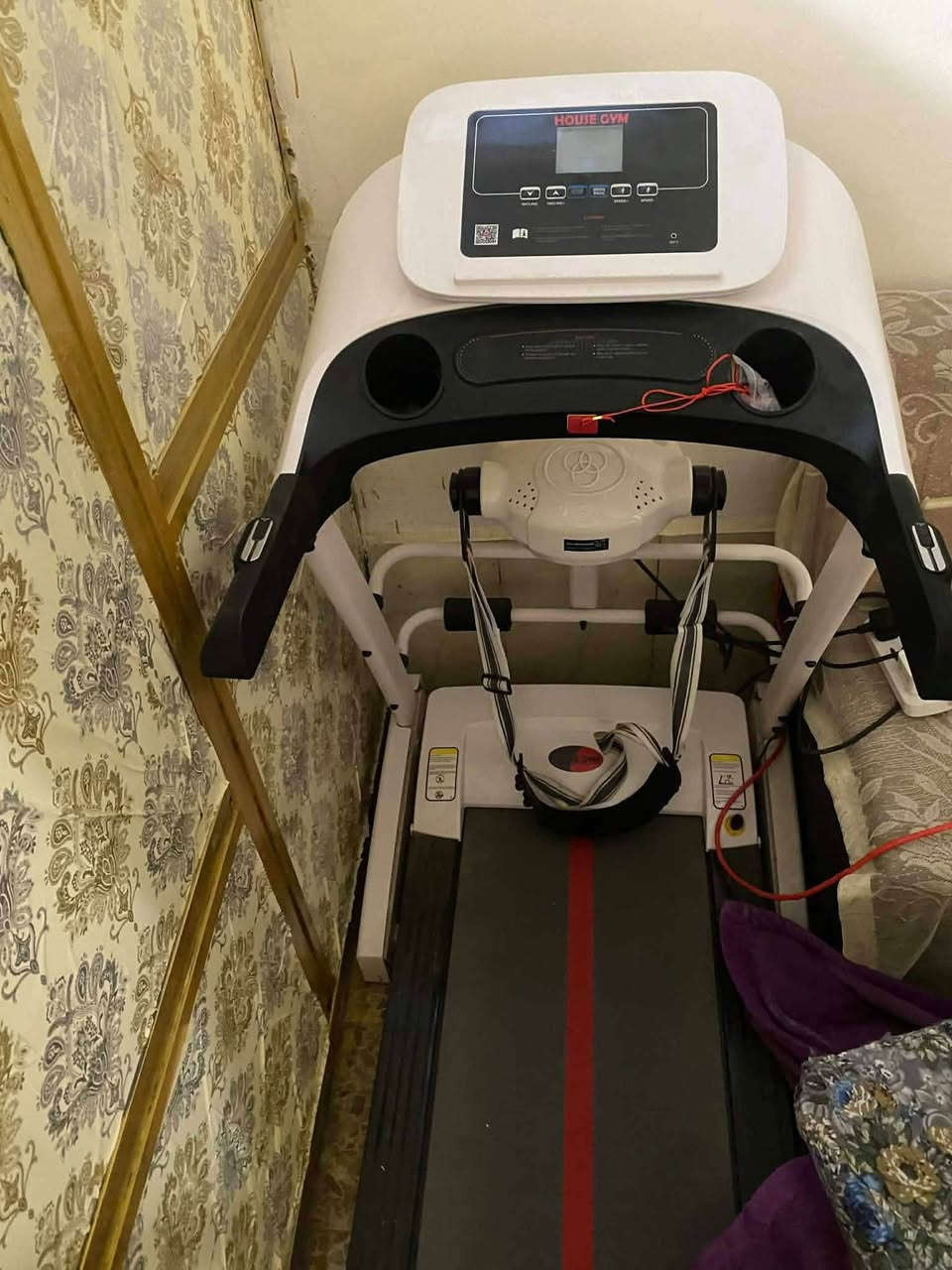 سلام عليكم
جهاز جري مستخدم قليل جداً 

مواصفاته  

- دبل ماطور

- تحمل وزن 150 كليو

- مع جهاز تكسير شحوم

- شاشة رقمية وقت

- السرعة

- مسافة

- دقات قلب 

قرص لف جذع

سماعات لربط الهاتف   عن طريق الاوكس والاستماع للموسيقى 

سعر 375
 للعلم الجهاز مستخدم استخدام قليل

مكاني ذي قار

يتوفر توصيل

للتواصل ***********
