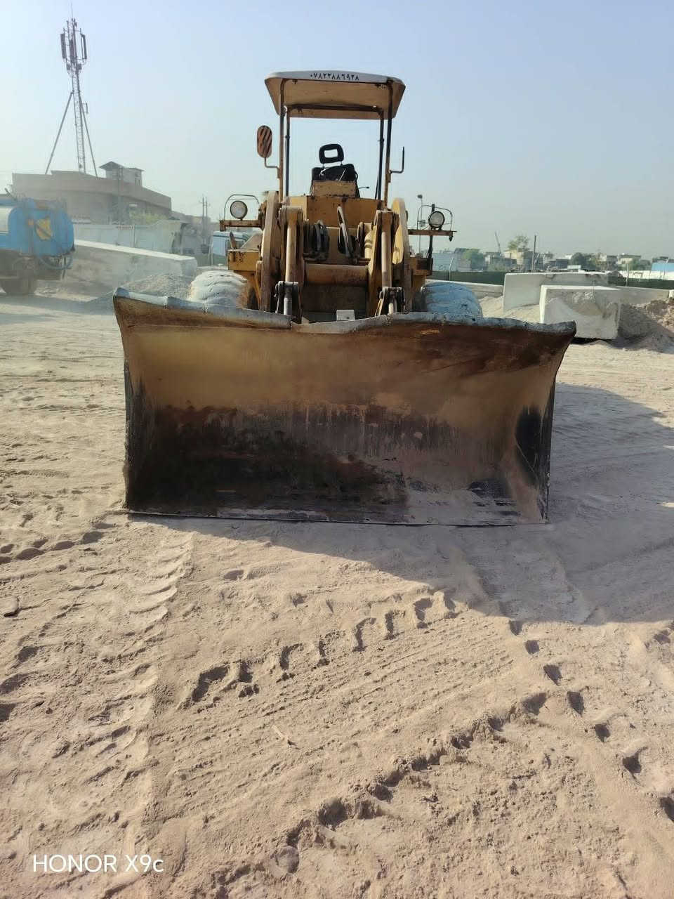 سلام عليكم شفل كاوسكي حجم 70موديل 79رقم بغداد ازوزه 102بيهه خيط بخار مكينه جاهزه العمل سعر على رقم ***********///***********

نص مكتوب في الصور:
- HONOR X9c