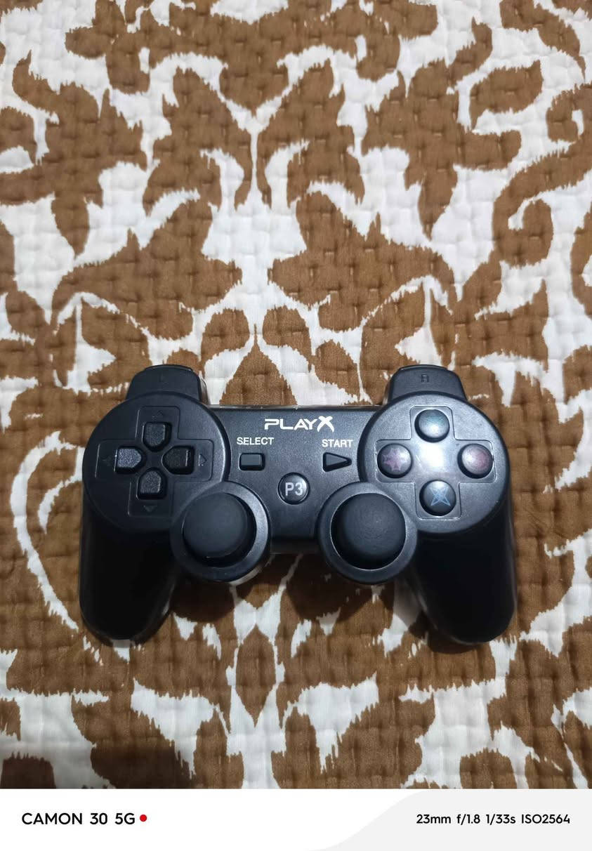 سلام عليكم ورحمة الله وبركاته
يده بلي 3الاصليه القديمة مو تجاريه للبيع شغاله راسلني أو اتصل ***********عنوانه نجف حي الوفاء النجف, العراق
