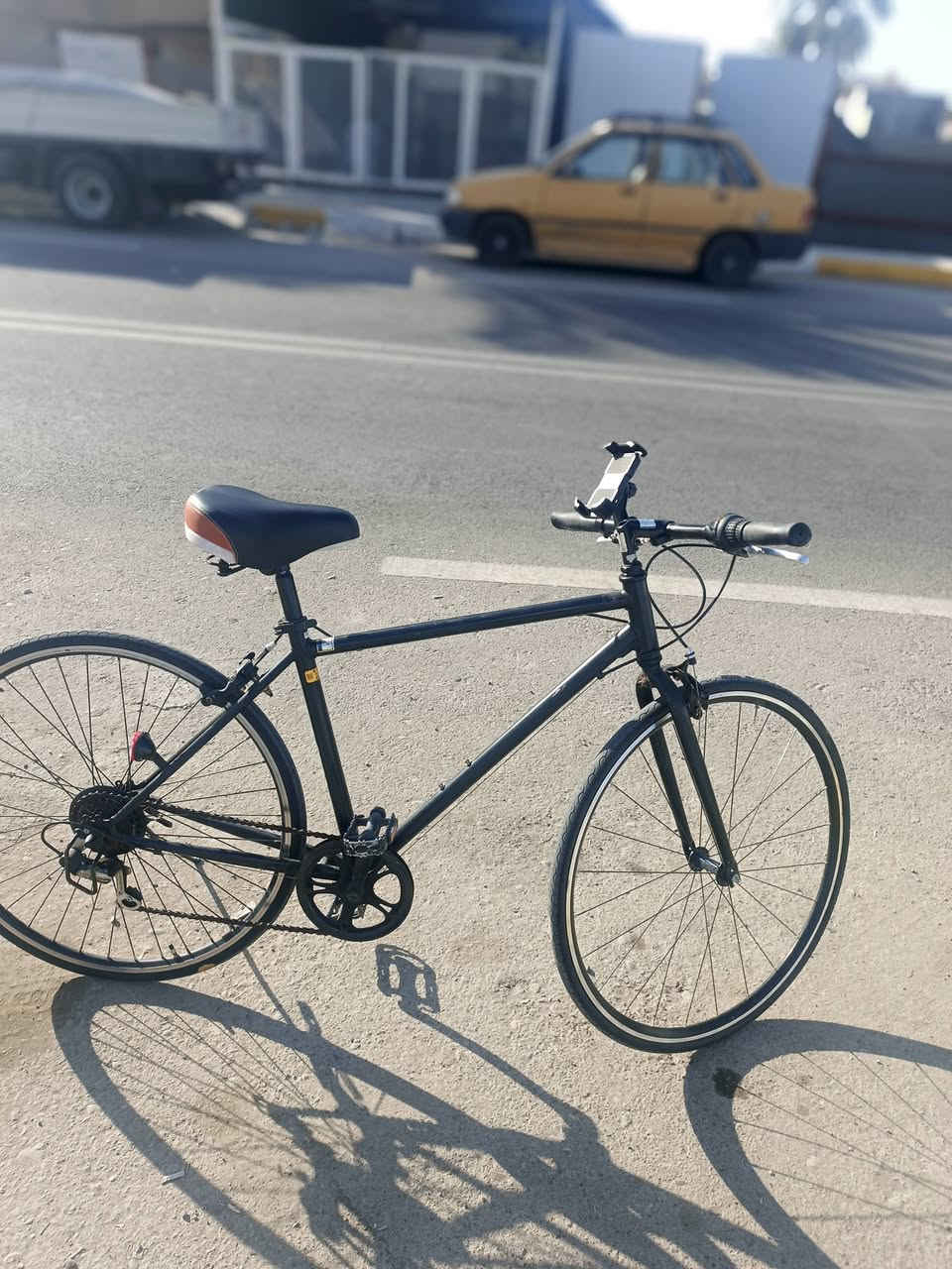 السلام عليكم
بايسكل c700 رياضي 
البايسكل قبل اسبوع اخذته من المعرض 
البايسكل فول نضافه وسريع
المكينه 6 كير 
الحجم 28
السعر 110 وبي مجال 
مكاني بغداد الكريعات
رقمي ***********
