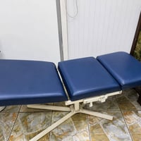 غراض صالون للبيع 3 مري مع 6 رفوف   مع ميز مكياج مع 2 رفوف 600 الف  سدي...