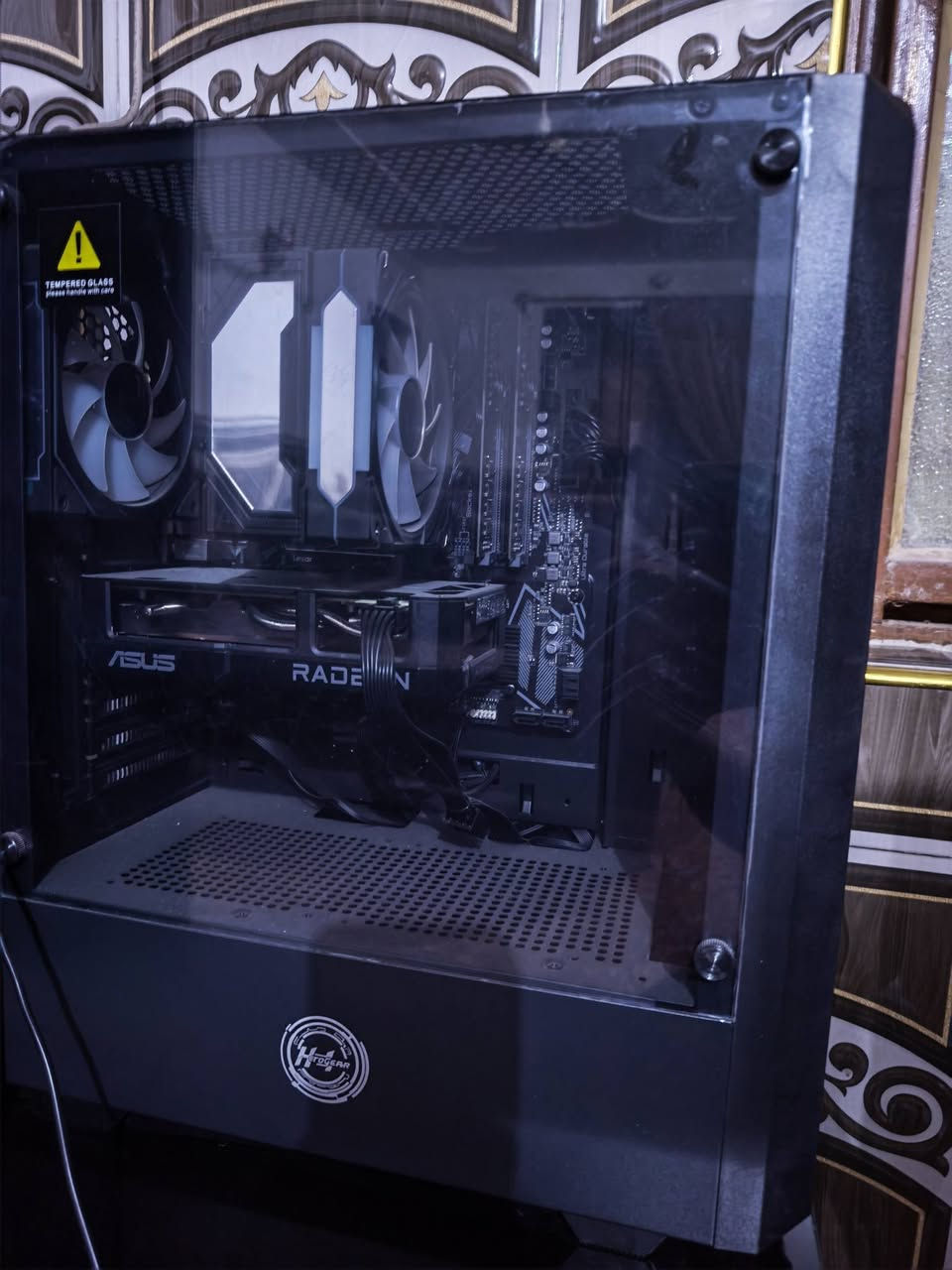 سلام عليكم
للبيع pc 

المواصفات موجودة بالصور 

جديدة كلش ما صارلي شهرين من اخذتها بعدها بالضمان 

مع ups اونلاين 1kv 

السعر مليون و600 الف و بيها مجال بسيط

مكاني كربلاء ما عندي توصيل 

***********
***********
