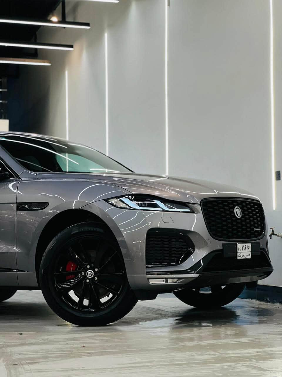 السلام عليكم
الوحش الإنكليزي للبيع 
جاكوار f-pace وكالة سردار 2024 
مكفولة كفالة عامة 
داخل احمر 
فول مواصفات  
R dynamic 
مغلفة PPF 
اربع رادارات 360  
دخول ذكي ٤ ابواب 
مقاعد كهربائية 
تدفئة مقاعد 
سقف بانوراما 
اوتو بريك 
٦ أنظمة قيادة 
نظام تنقية الهواء 
 Auto hold
‏Navigation  
وبعد بيها مواصفات هوايه 
ماشية 21 الف كيلو استعمال قليل جداً 
السعر 460 ورقة وبي مجال 
مكان السيارة بغداد اليرموك 
***********
