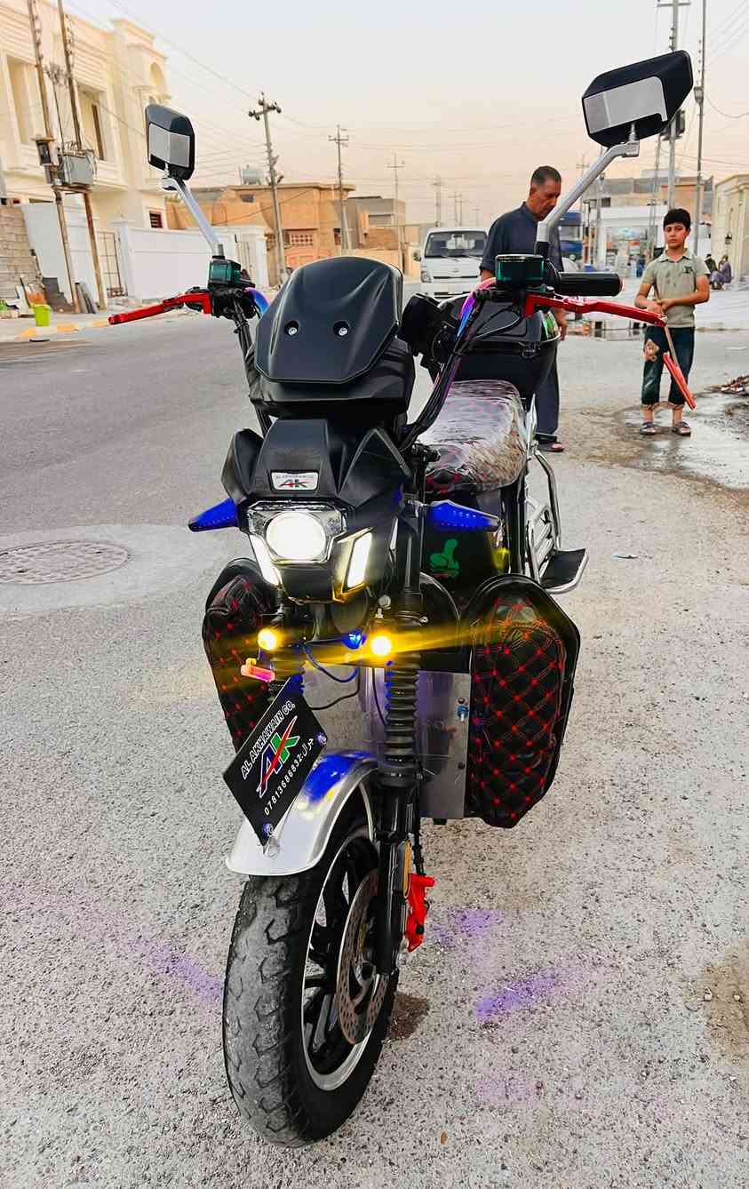 جبلي الاخوين موديل 25 
نضافه فول 
6 بطاريات ع الفحص 
جهاز نذار مانع السرقه بصمه اصبع 
السعر 550 وبي مجال 
*********** 
‭***********
