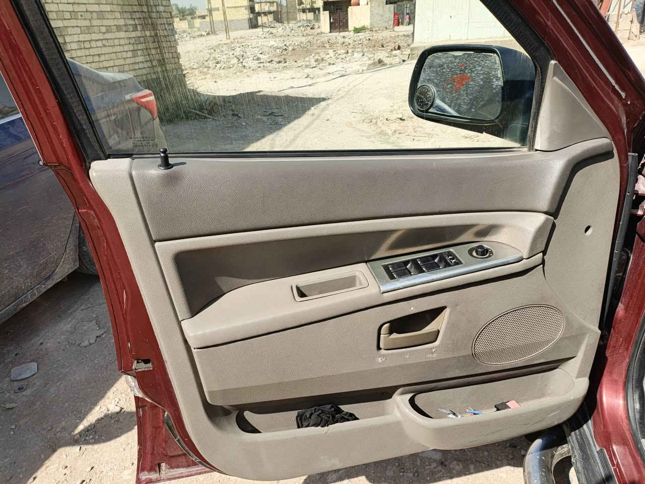 للبيع جيب موديل 2007 امريكي رقم بغداد بسمي تحويل ثاني يوم بيه مكينه سته سياره جاهزه مكان سياره بغداد سعره 85 وبيها مجال  الهاتف ***********
