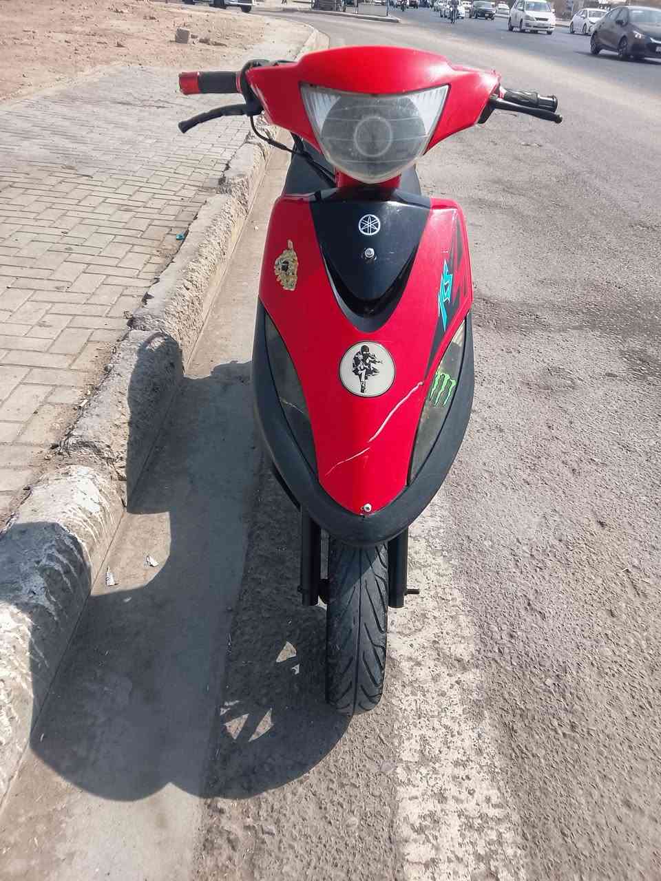 دراجه ماكس عدله نظيفه سلف تشتغل سلف وهندر كلشي بيه شغال سلف هندر كلوب كدام عالي وناصي وبيه نشره ورماش كدام واصطب شغال وهورن عالي قفال صندوك وقفال ستيرن عينه لونين برتقالي وازرك  دراجه ماناقصه شي شلعه ومعدل نشطه دراجه بالمشي خير من الله مكينه من خذته كالو مامفتوحه شافه ولد صديق كال مفتوحه ف الي يريد يجيك ياله ياخذ حته دهن وبانزين مفوله ماتعب  دراجه محد يطلع بيه بيه ملاحظات خفيفه جدا  سعر 550 وبيه مجال شوي رقمي*********** مكاني موفقيه
