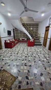 حي الجامعة • ٢٠٠م • دورين