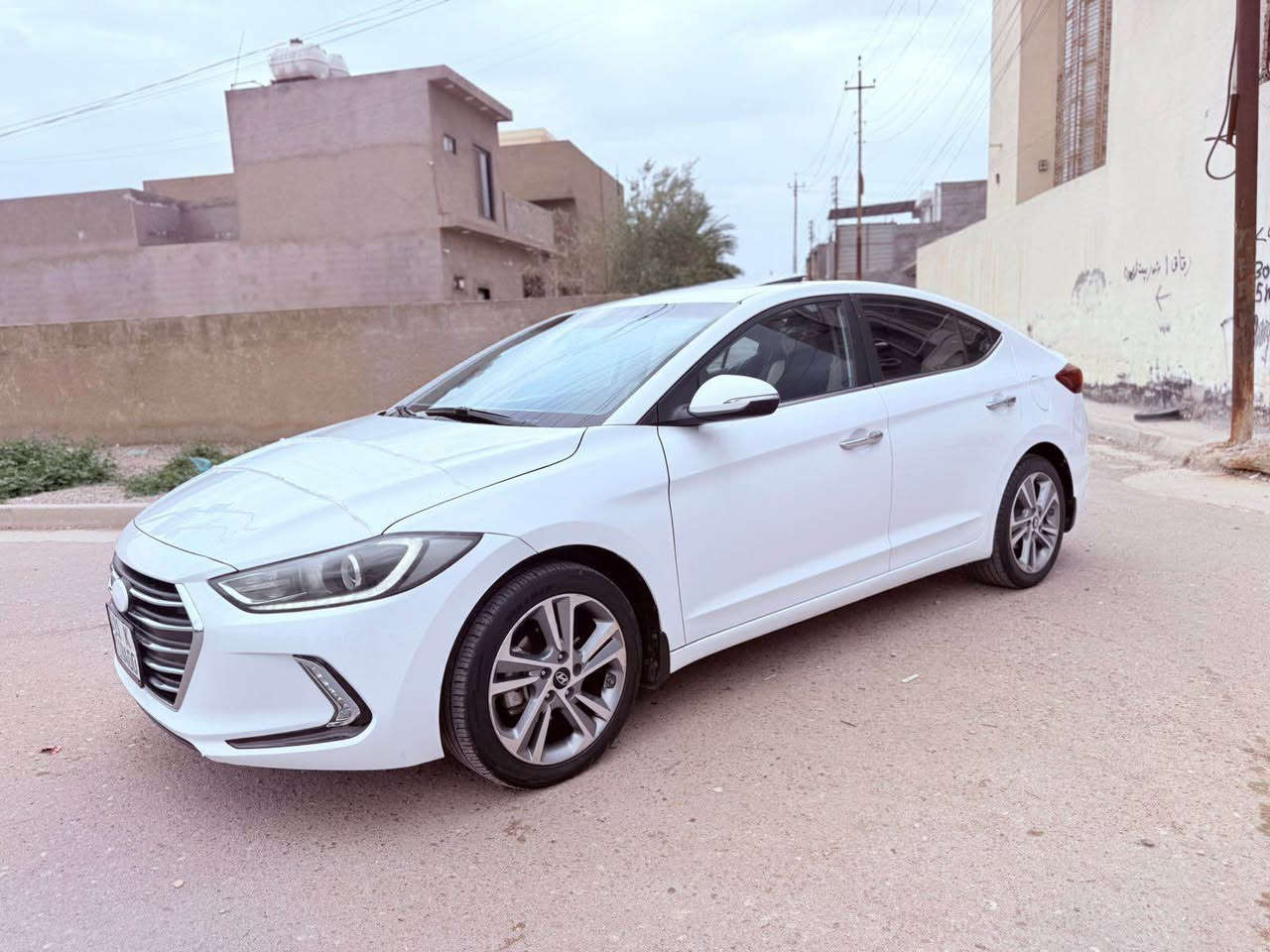 سلام عليكم 
النترا خليجي 2018 فول محرك 2000 السيارة سونارها موجود بالصور رجاءاً لحد يخابرني بس الشراي تفاصيلها كلها مذكورة بالسونار وبسمي وسعرها 110 قفل مكانها بغداد الكمالية***********فقط بيع بغداد, العراق
