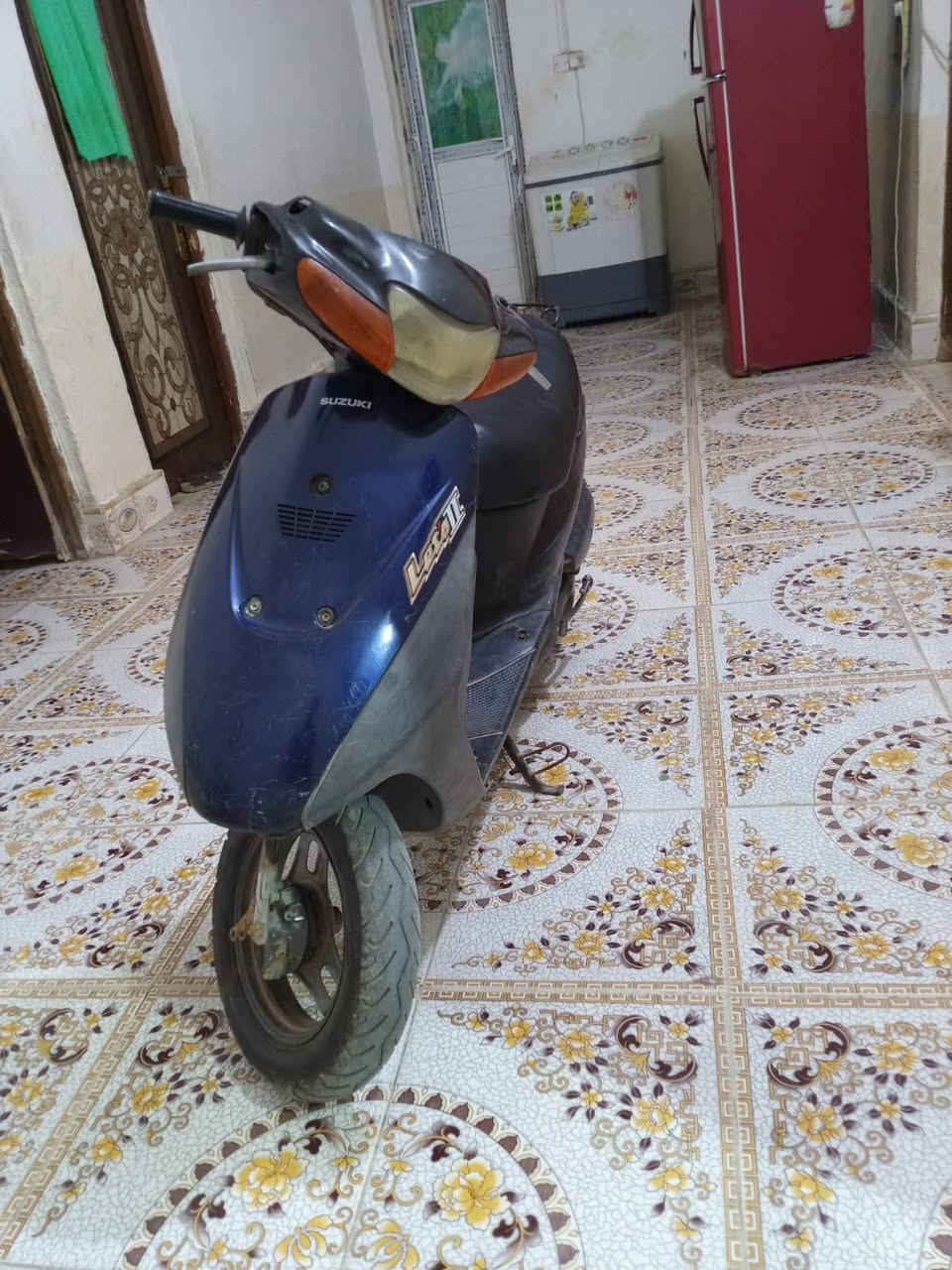 ساسوكي جنطه وراق كلهه شغاله مجفته مره وحده السعر ٢٥٠ وبيهه مجال ***********
