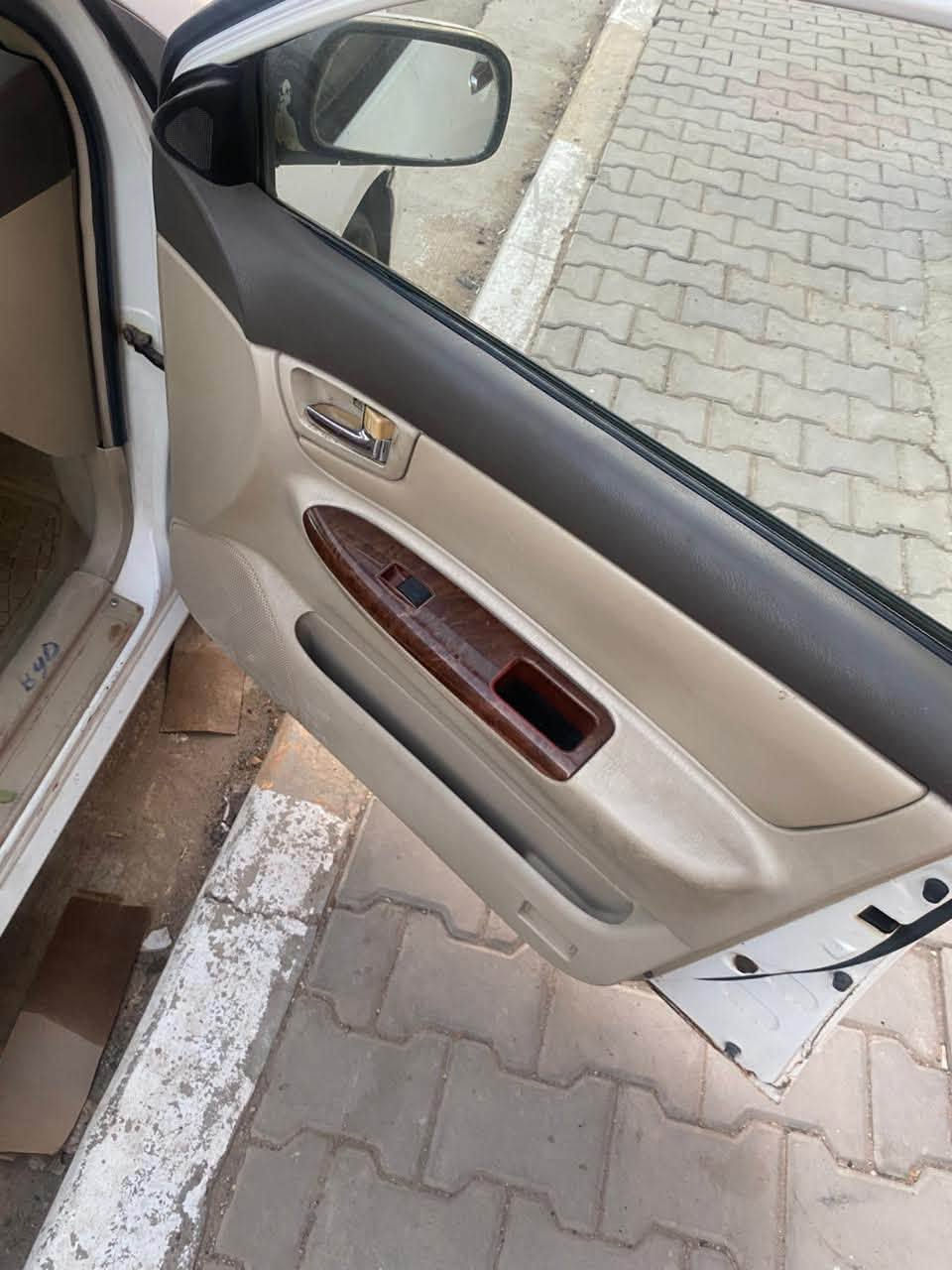 السلام عليكم للبيع 
..•
BYD F3. 2013
كير ومحرك ميسيبوشي المرغوب كير اوتو رقم قادسيه بسمي شرط تحويل
حداديه صدر امامي خلفي كله جديد
تكم شواصي كله كفاله
بيهه بس ضربه زغيره موضحه بل صوره وشويه بل جاملخ هم موجوده بل صور  والتبريد ميشتغل
السعر 53 وبيهه مجال 
العنوان بغداد الحسينيه مال راشديه
***********
