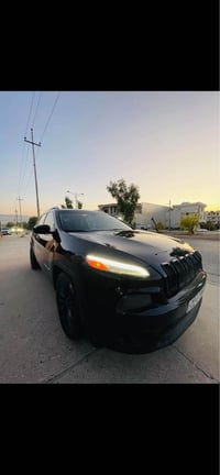شيروكي ٢٠١٩ • جلد • شاشة