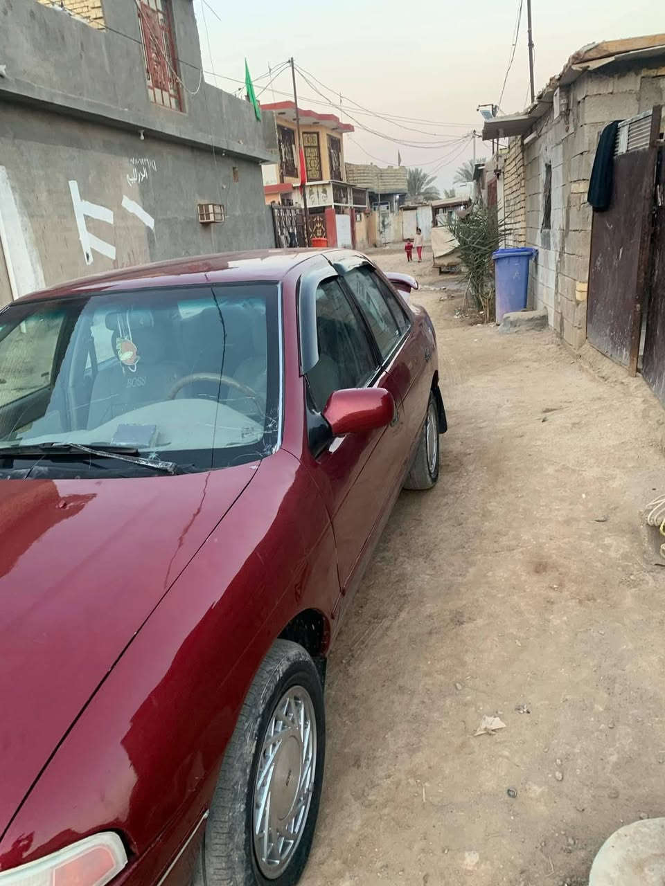 سلام عليكم سياره سيفيا للبيع موديل 93 رقمه بغداد مصبوغه الجماليه كير وتماتيك السعر خاص رقمي ***********

