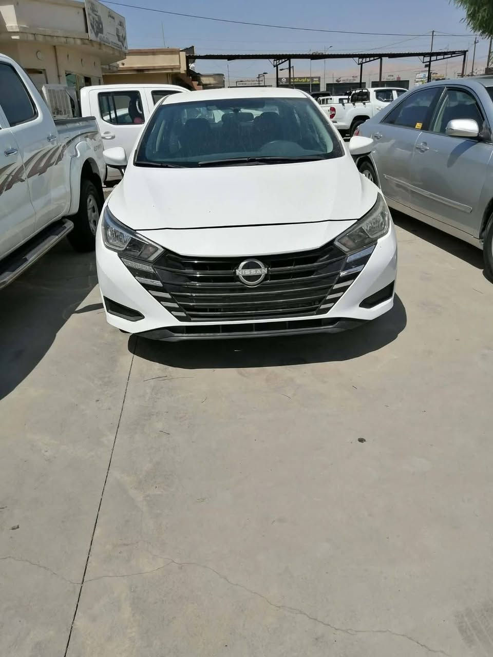 نیسان سەنی مەکسیکی گێر عادى ٢٠٢٣ ژمارە کاتی
٣ پارچە و کەمێک کارت بەشەرتی رەقەم  ٧٥ وەرەقە قفلی  گێر و مەکینە و پاش و پێشی بە شەرت
***********

