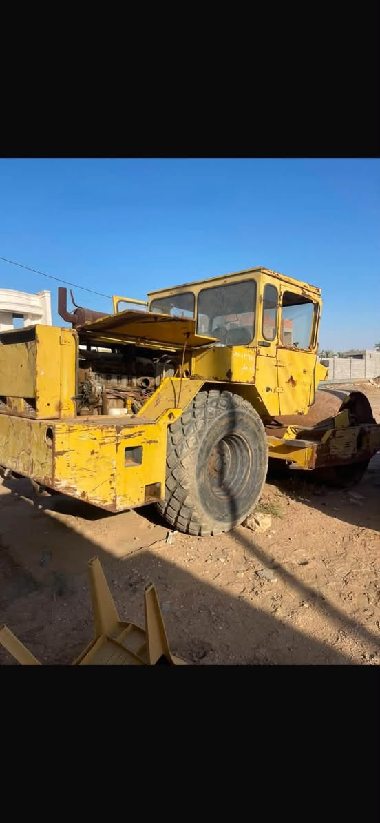 للبيع حادله بوماك موديل 92 جاهزه رقم وسنويه تحويل مباشر  مكانها الرمادي السعر 150 ورقه ***********
