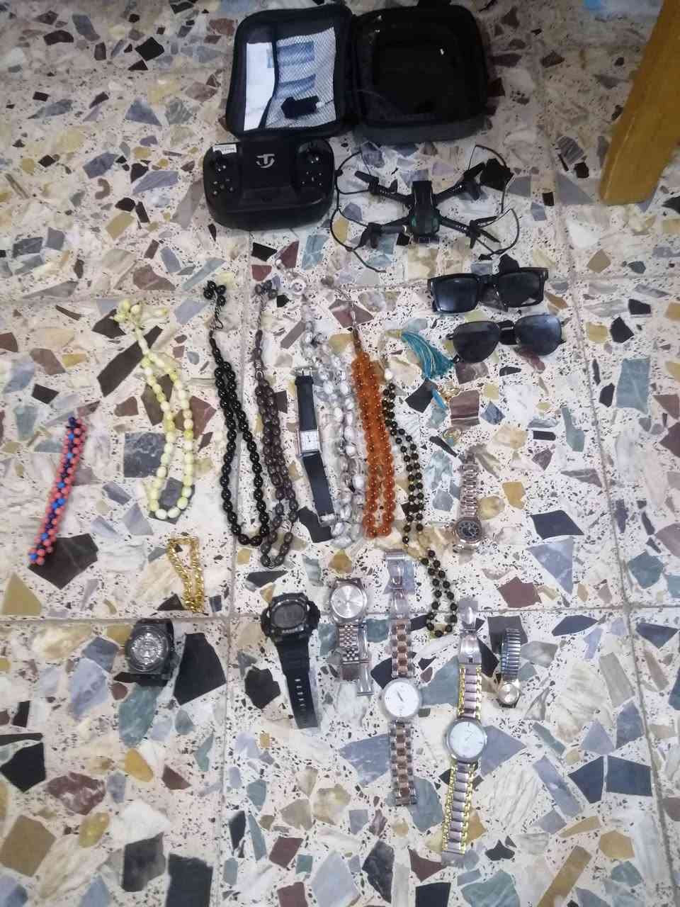 السلام عليكم اغراض للبيع بسعر مناسبه الستفسار ***********او خاص

