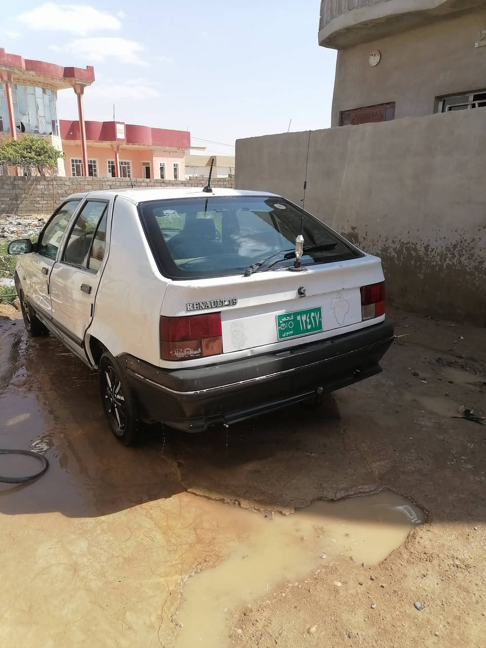 السلام عليكم اخوان عندي هاي السياره رينو موديل 91بدون صبق محرك يصرف كير شرط توايرجديد كاربون بانزين شرط التحويل للاستفسار الاتصال ***********او مراسلت على الواتساب
