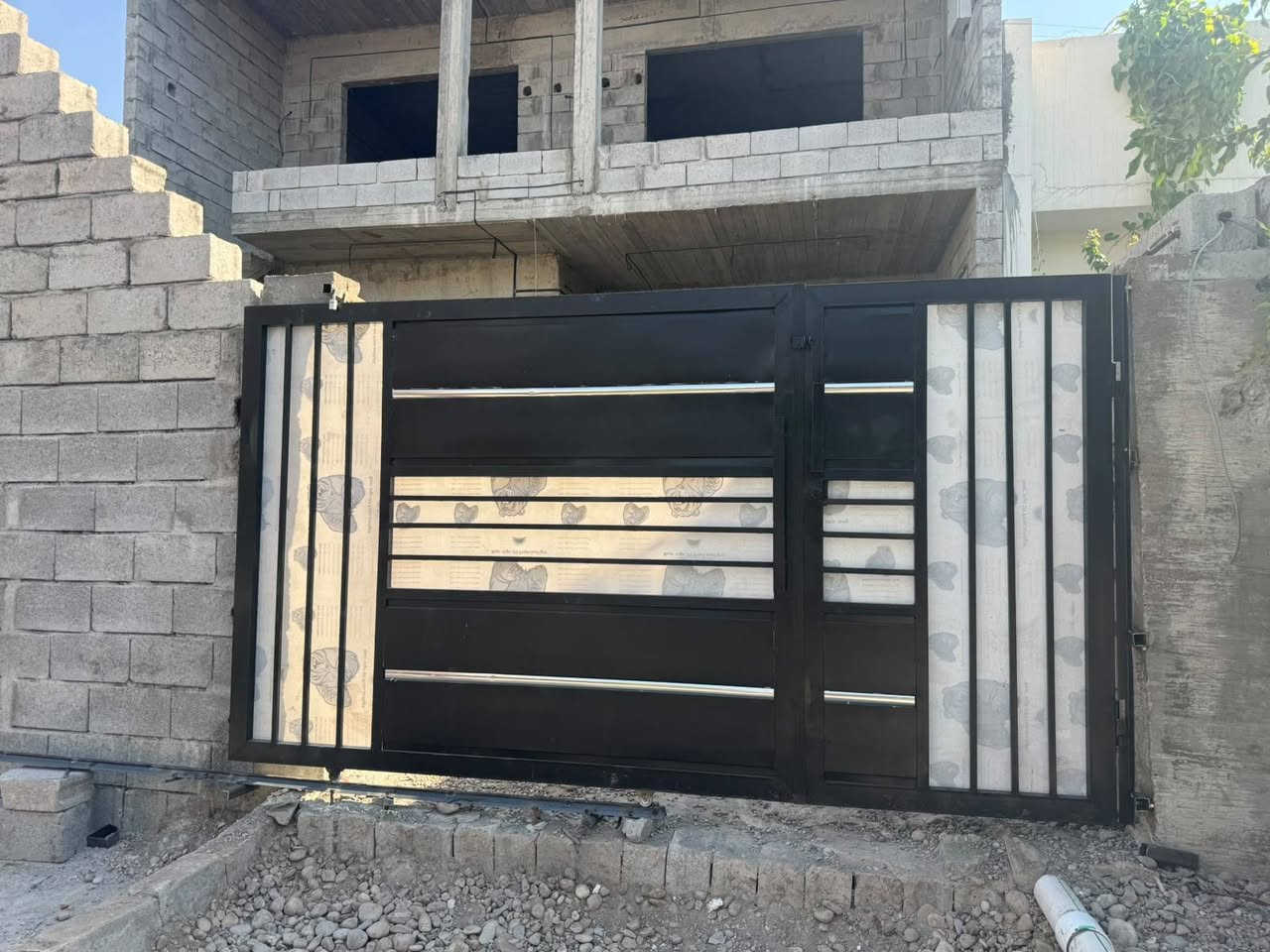تم إنجاز 
باب سلايت طول ٣٢٠ ارتفاع ١٨٠
للطلب والاستفسار الاتصال على الرقم *********** اسيا واتس اب
