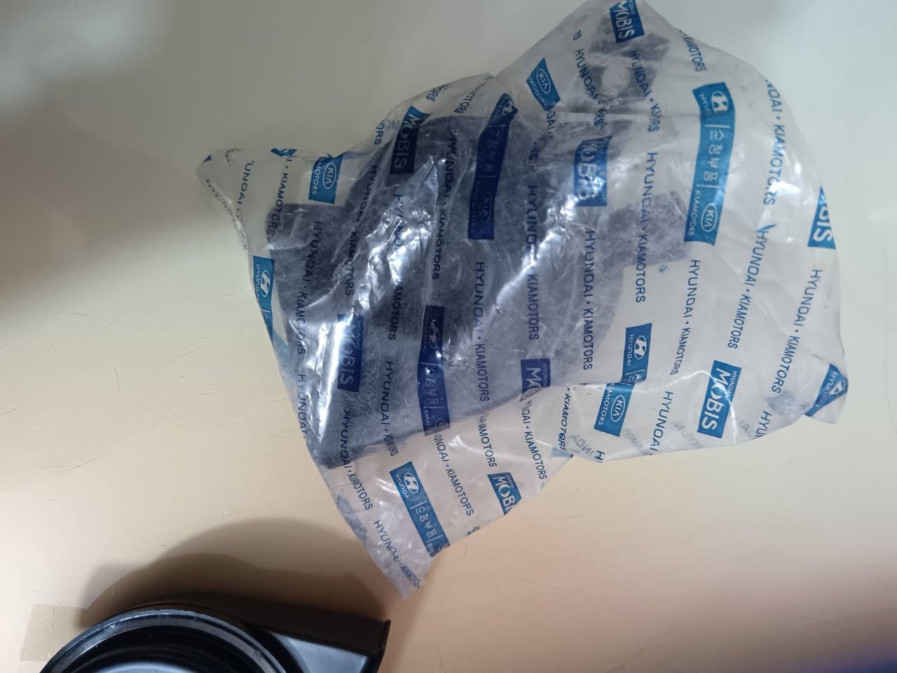 السلام عليكم للبيع هورن موبس اكسنت جديد جداً غير مستعمل / ماطور مي زراكات اكسنت جديد ثنينهن ب 20 الف  عنوان الدوره نهاية شارع ٦٠ قرب كلية الهادي ***********
