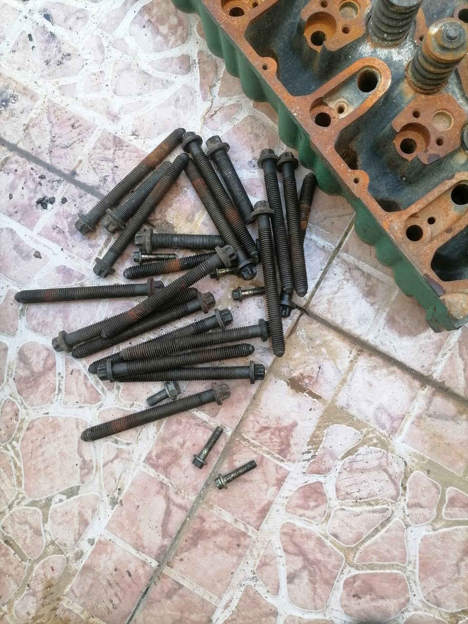 قطع غيار • للبيع