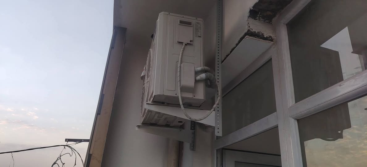🔧 صيانة وتنظيف جميع أنواع السبالت 🔧
✔️ تحديد الأعطال بدقة
✔️ تنظيف وغسل السبالت
✔️ فتح وشد وتنصيب
✔️ تبديل قطع الغيار الأصلية
✔️ صيانة السبالت العادية والانفيرتر
❄️ صيانة جميع أنواع الثلاجات والمجمدات والبرادات والعارضات ❄️
✔️ تصليح تبريد وضعف التجميد
✔️ صيانة موقعيه وسريعة
✔️ خدمة داخل بعقوبة والمناطق القريبة
📍 العنوان: بعقوبة الجديدة
📞 للتواصل: ***********
