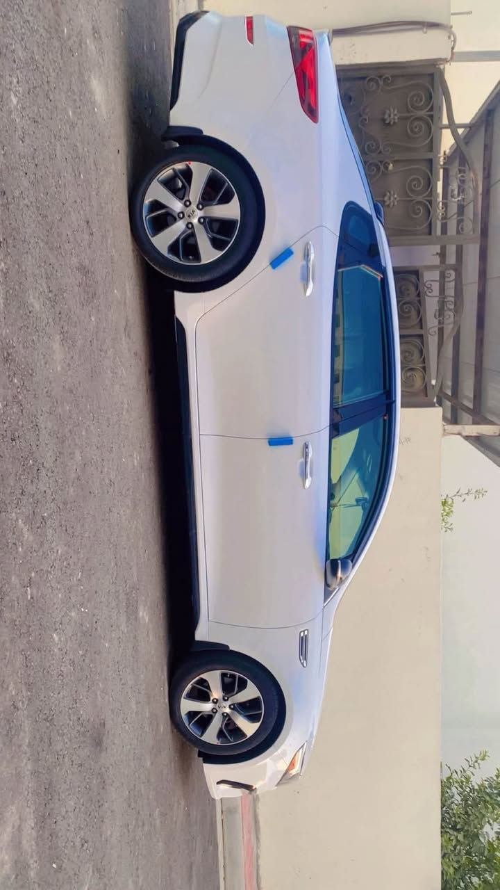 كيا اوبتما ٢٠١٩ أمريكي
محرك ٢٤٠٠ gdi
بصمة تشغيل 
حساس امامي 
حساس خلفي 
لد امامي لد خلفي
كاميرا دواره
رادار خلفي امامي جانبي 
صندوق ذكي عند الاقتراب 
كشن كهربائي 
تحديد مسار
مثبت سرعه 
بانوراما
تبريد بيانو 
سياره جديده حادثها فقط قبق صندوق بدون دواخل 
مكان السياره الرمادي 
للتواصل ***********
السعر عند التواصل
