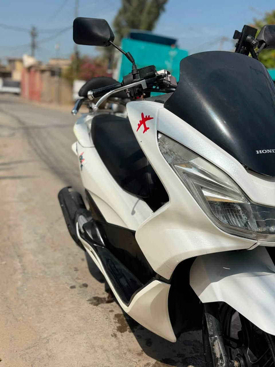 دراجه pcx جيل الثاني ماشيه 35
ياباني jf ✅
محرك 125
حساس ازدحام ستاند كهرباء ✅
الدراجه مكفوله مكينه ناعمه صوت مابيها ✅
جيب فيتر وتعال اخذها من باب البيت

سعرها 15 وبيها مجال قليل مكاني حي النصر ***********
