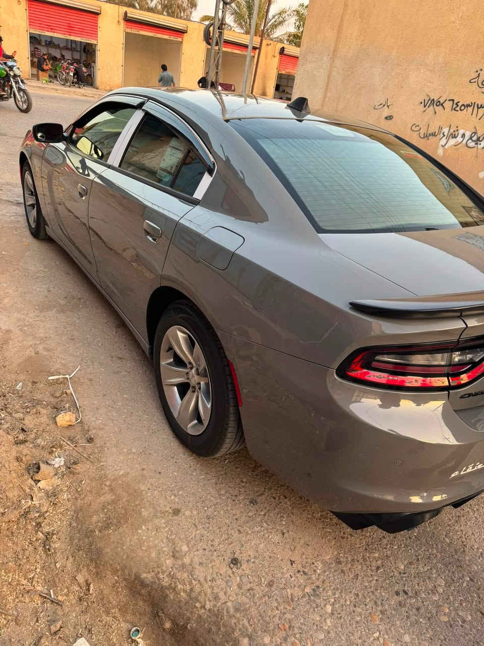 سلام عليكم اخوان مكلف بنشر جارجر 2018 للبيع فقط سياره بيهه بارد بل باب خلفي كد شبر وجاملغ امامي مصبوغ والباقي كفاله سياره جاهزه من كل شي رقم اربيل مكان سياره ميسان شراي يتصل على صاحب سياره ‭***********‬ تحياتي للجميع ❤️
