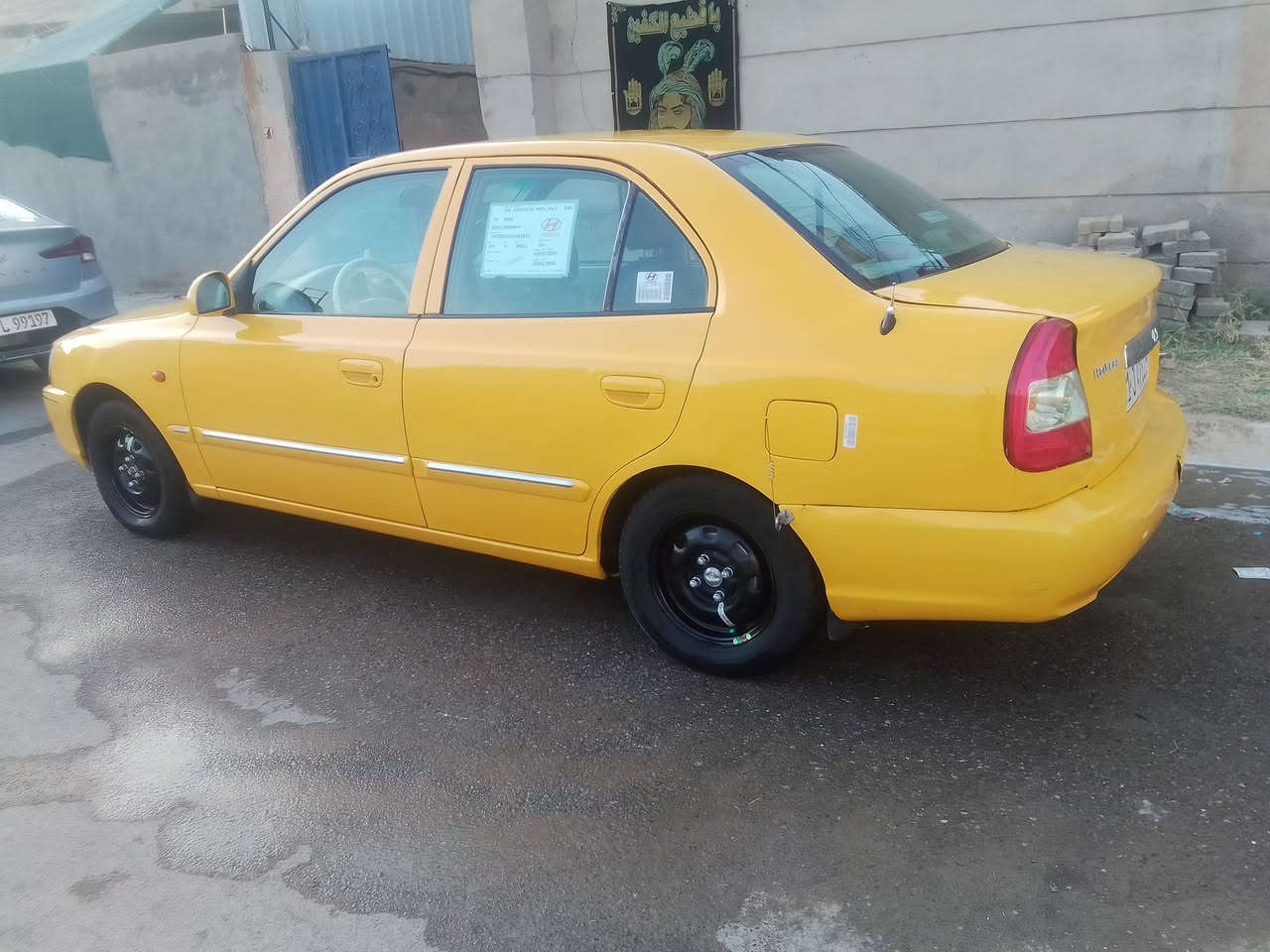 السلام عليكم فيرنا٢٠١٤ رقم بغداد دولي السياره 
معيوده ضربتها بل بكلايت الوره وباقي كله مكفول
سياره خير من الله هزه جديد مصفره هئيه وغرمات
السعر ٦٠وبيها مجال حك جيه عنواني بغداد الحسينية رقم ***********
