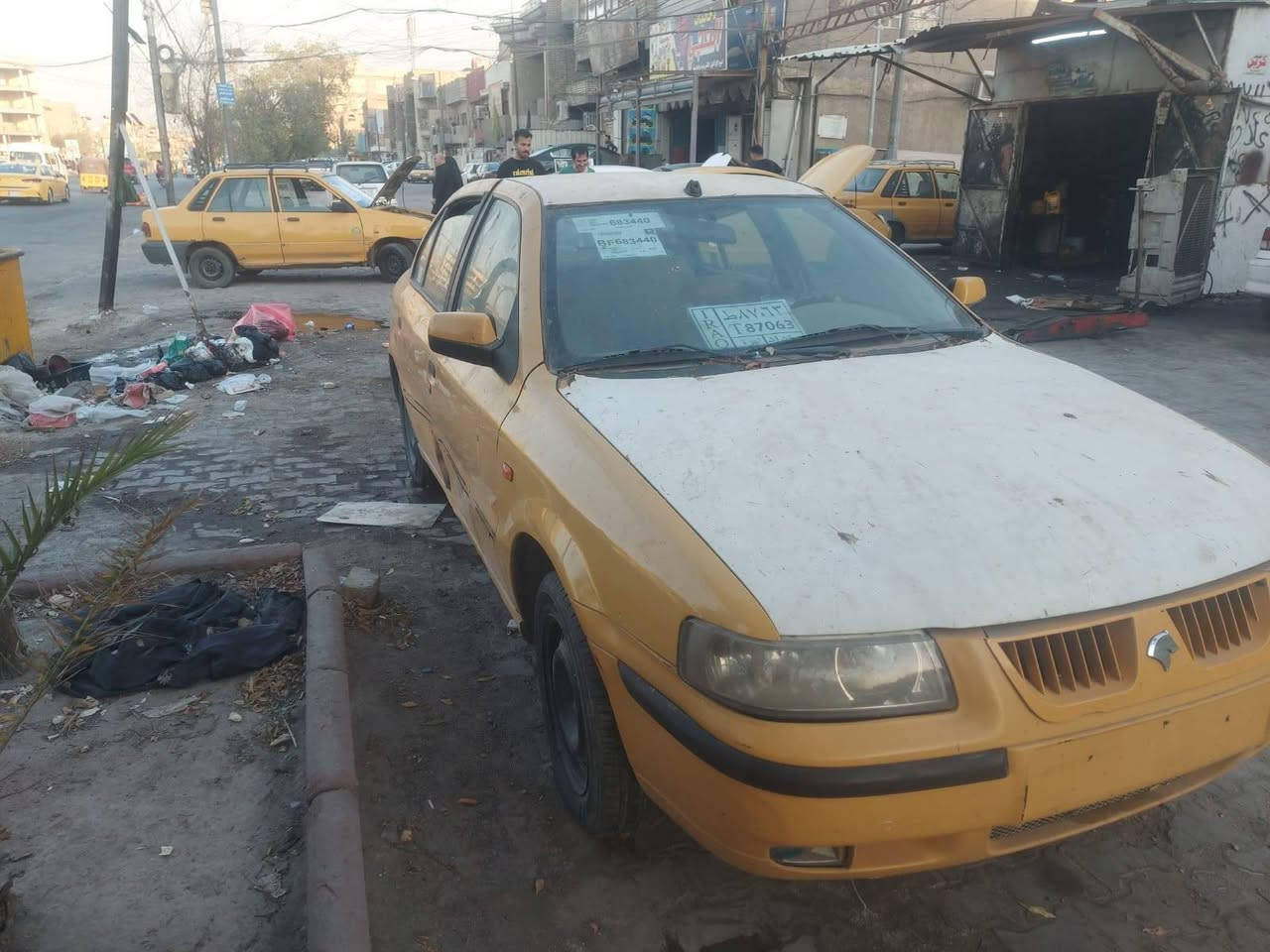 سلام عليكم شباب سمند موديل 2012 رقم بغداد نكليزي كامل علئ لاستلام فقط سياره مثل ما بل صور طخات بيهه بينه بل صور  مكينه فقط يطغات بيه فترت كور جديد يعني تاخذ سياره لازم تفتح مكينه فقط يطغات سعر 16 ورقه هاذ رقم واتساب *********** او تحبون راسلوني مازنجر
