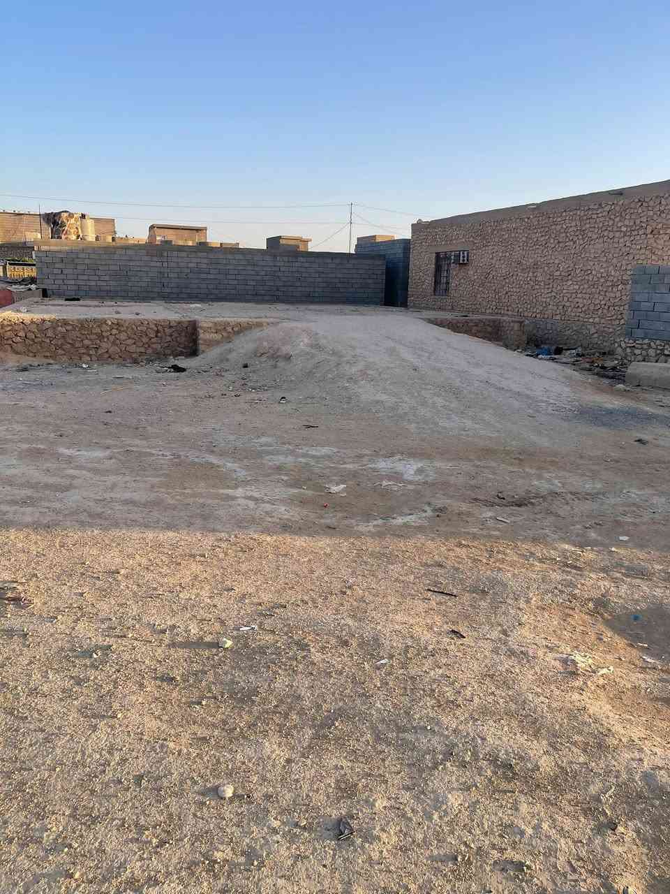 تجعيب للبيع مساحه 400متر مع قطعت ارض 400المكان حي طين /***********
