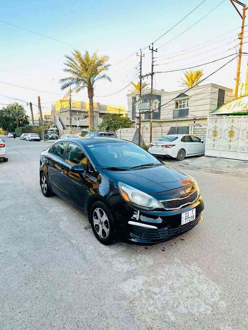 للبيع كيا ريوو 2017
رقم بغداد الجديد 
بدون ايرباك 
محرك 1600
كير AT
تخم تاير جديد تبريد ممتاز 
تحكمات ستيرن جهتين 
داخل بيجي واسود 
سياره كلش كلش جديده 
كتلوكات الشركه بيه
مبولشه بالجديد
طخته من كندا  جاملغ وره سايق فقط
السعر90 / ***********
