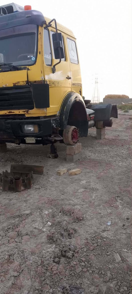موديل 86 محرك 10 بستم استاندر نوع المحرك محسن سياره راس تريله مسجل قلاب السياره جاهزه نقصها بس التيارات لتفاصيل اكثر اتصال على صاحب الرقم علما اني مكلف بالنشر ***********
