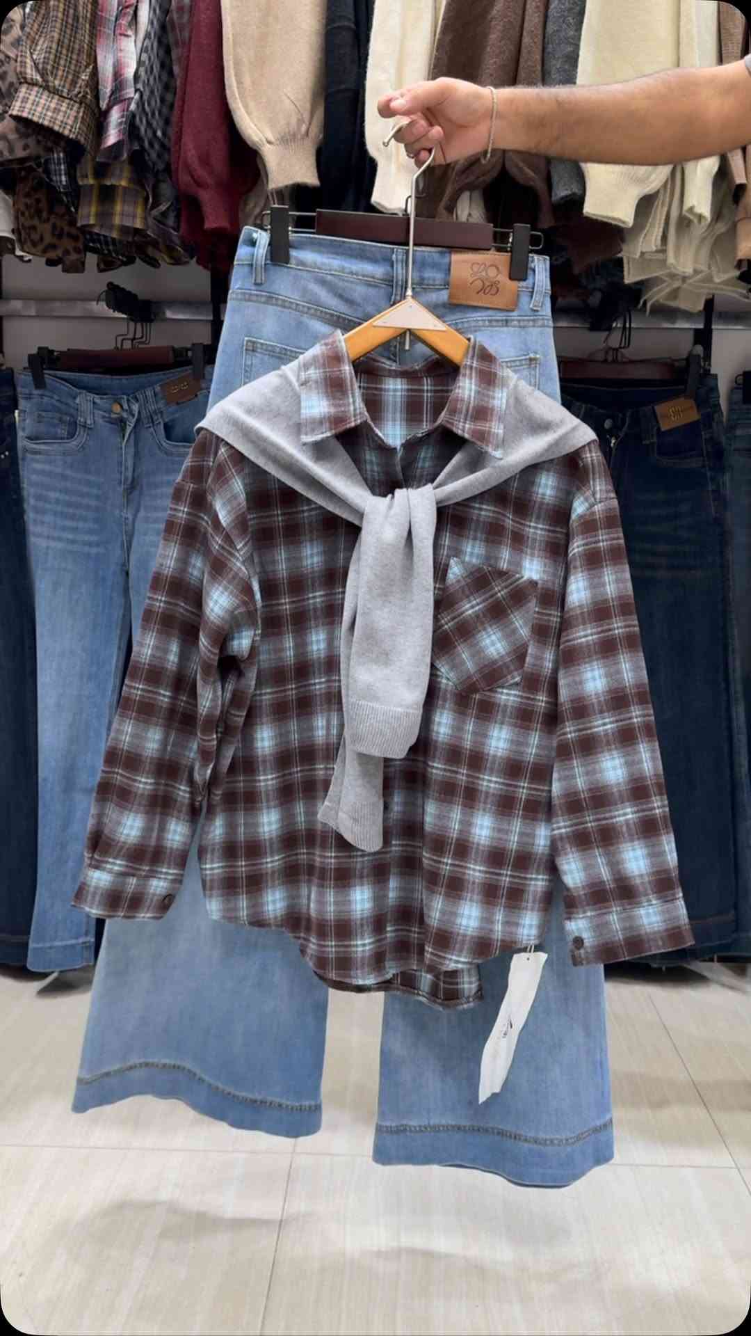 قميص جامعي • ٧٨سم • جينز ماستر