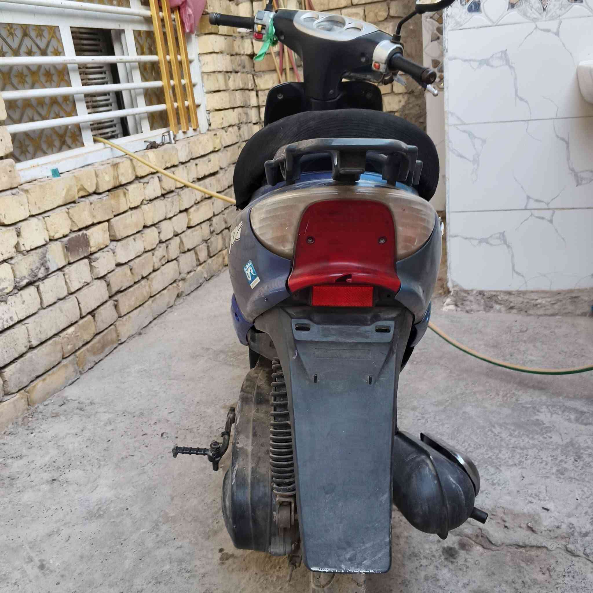 راجه  عصفوريه للبيع الدراجه نقصها سلف ما يشتغل وبيها خنگه رايدلها تنضيف كابريتر يعني ثكيله ب مشي والباقي كله جديد المكان بغداد الشعب السعر 250 الرقم *********** متواجد ماسنجر واتساب
