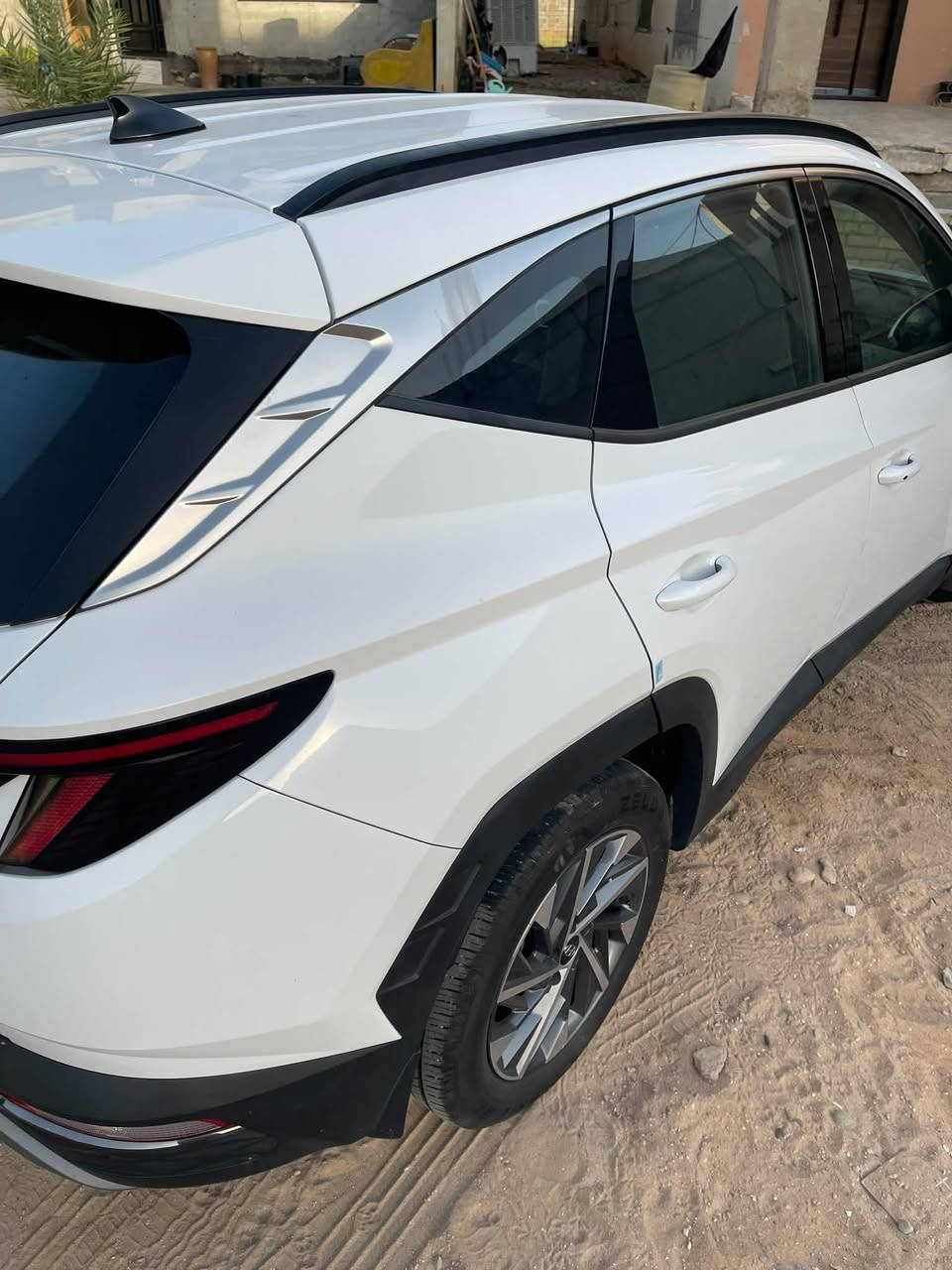 توسان 2023 خليجي
99‏998 km

 رقم اربيل 

اوتو هولد 

بصمة وتشغيل عن بعد 

داخل اسود 

مري شفط وترحيب 

كشنات كهرباء 

حساسات امامي خلفي 

شاحن واير ليس 

بردات خلفية 

السونار مرفق في الصور 

مكان السيارة بغداد السعر 190 

***********

نص مكتوب في الصور:
- مركز SRT لفحص السيارات بالسونر
- خدوش صبغ تبديل بارد
- ملاحظه: نخلي كامل مسؤوليتنا بعد الفحص وتسليم التقرير الى الزبون
- الاسم معرض الاتكال نوع السياره توسان
- التاريخ 2026/8/26 رقم السياره 22 H71609
- رقم الشاصي كما في التقرير
- الجانب الايسر: بارد+رصعات+خدوش
- الجانب الايمن: بارد+رصعات+خدوش+الجاملغ مفتوح
- الجانب الخلفي: رصعات
- الجانب العلوي :رصعات
- ملاحظة:- لم يتم فحص البلاستك
- الجانب الامامي :رصعات+خدوش
- مركز SRT لفحص السيارات
- ابو حسن ***********
- العنوان زيونه تقاطع ملعب الشعب الشارع الخدمي خلف معارض باركود