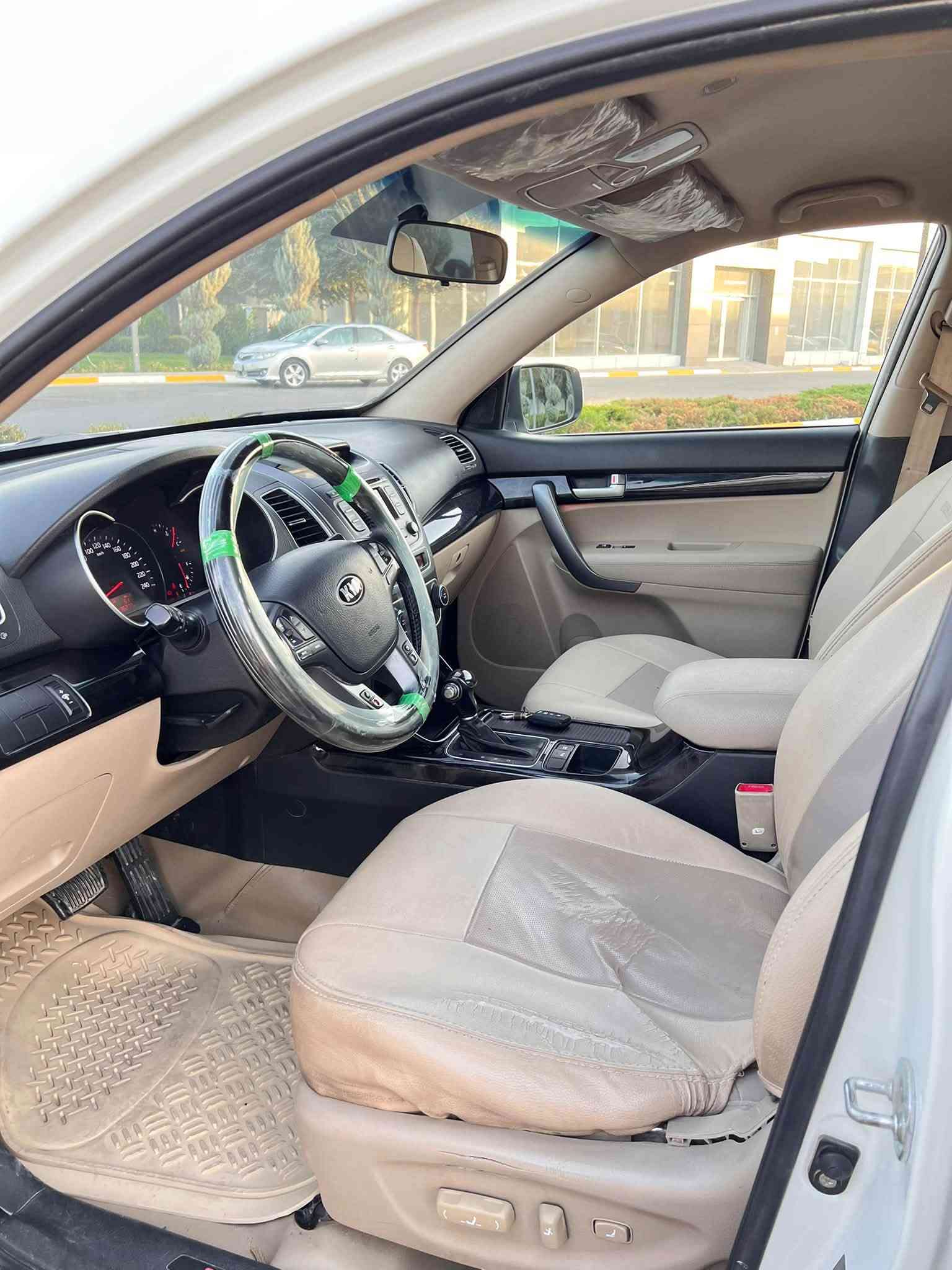 KIA SORENTO- مۆدێل  2015 -
📲 *********** سعر : 168💸 مەجالی تیایە

سەیارەکە زۆر جوانە  
سەیارەکە تەنها پەڵە ساردی  هەیە  بە بێ بۆیاغ  ✈️

مواسەفات   ( ناو زەرد  - کوشن کارەبای  -حاسە  - ڤۆلیۆم   -  تحدید سورعە  - بلاجکتۆر - لید - ویل کرۆم -کامێرا لیدی ناوەوە- کوشن جلد - بەسمە - گیر اوتوماتیک و عادی  - سێ ڕیز کوشن - تەبرید مەرکەزی - ئیکۆ -شاشە ) 🗼

گێڕ و مەکینە بەشەرت نەکراوەیە
١٣٧ هەزار ڕۆیشتووە
سەنەوی تازە تا ٢٠٢٨
تەحویل  و غرامە بەشەرت 🇺🇸
شوێن : سلێمانی 🪙

كيا سورينتو   - مۆدێل  2015 -     
📲 *********** سعر : 168💸 و مجال

سيارة حيل حلوة  
سيارة بيها مكان صغير بارد و بدون صبوغ   ❄️
 
مواصفات (     داخل اصفر - كشن كهربائي -حاسات - بلاجكتور - ڤۆلیۆم - تحديد سرعة -بلاجكتور -ليد- ويل كروم -كاميرا - شاشة- ليد دواخل-كشن جلد - بصمة- گير اوتوماتيك و عادي-ثلاث معقد -تبريد مركزي-نظام ايكو)  🆕

 گير و محرك بشرط ما مفتوح 
137 الف حقيقي ماشي 
سنوي جديد حتى 2028
تەحویل  و غرامە بشرط 💎
مكان : سلێمانی
