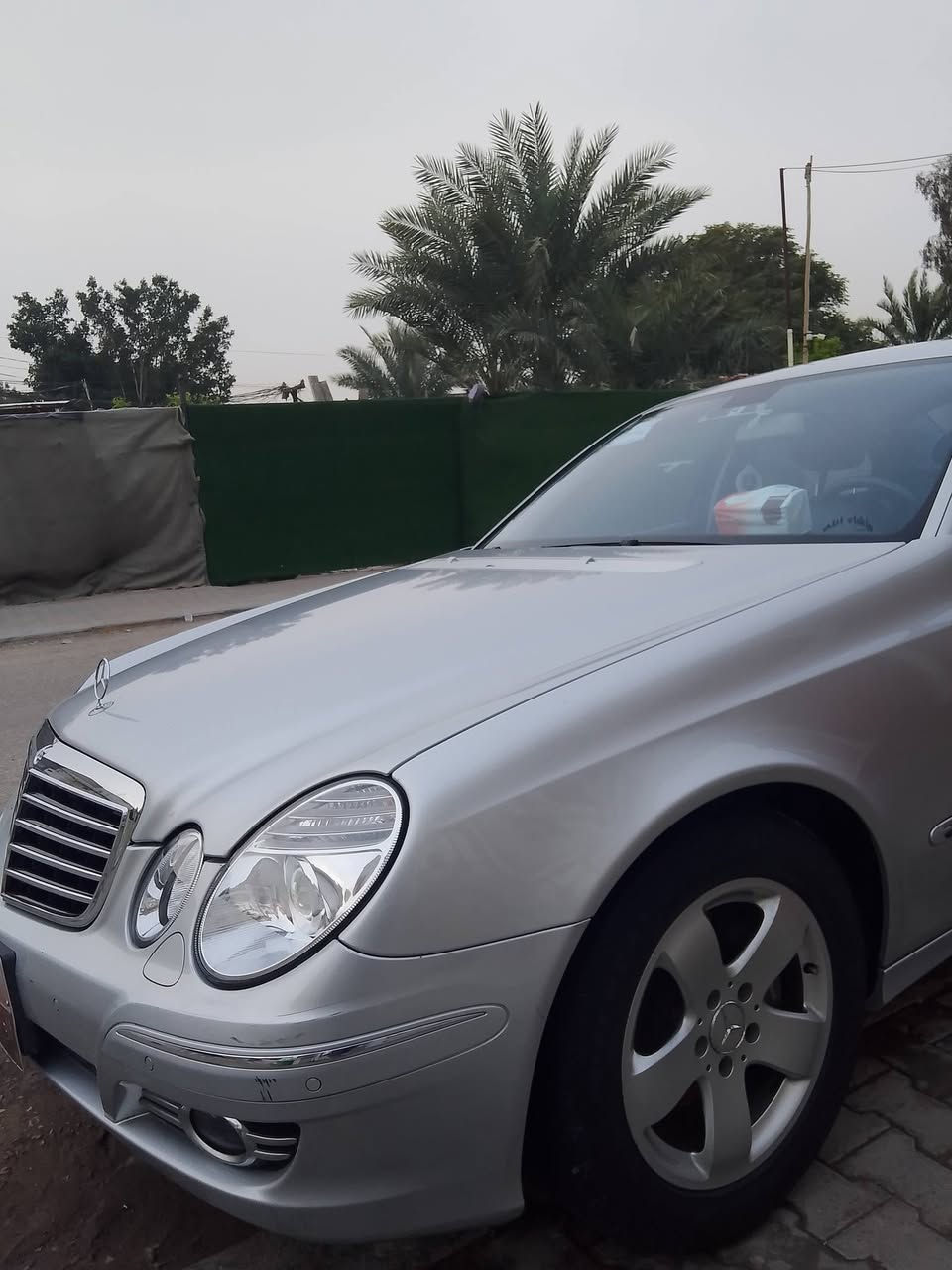 سلام عليكم من رخصه صاحب الكروب 
وارد اليابان اعيد واكرر وارد اليابان 
مارسيدس W211____2007____E350
ماشيه 95 الف حقيقي وبعده شركه وشرط اصبانه ما ممدوده عليه وما عايزه برغي 
1/ لون سلفري 🩶🤍
2/ محرك v6___نمر7ــــ350
3/ موديل 2007
4/زراك لايت💧💧💧 
5/ مري شفط عل ريمونت 
6/ سلايت جام ✨
7/ رقم دهوك انكليزي 
8/ ويلات البلادي مالته وتايرات الشركه 🛞
9/ بكلايت كرستال خطين مسح 🛑
10/ سبير مال الشركه الرفيع ما نازل شرط السياره بعده وكاله 🛞
11/ غرفه جلد لون اسود ⚫
12/ شاشه كبيره وليس الصغيره 💬
13/ سستم سماعات معه البلاتوث 🔊🔉
14/ كشنات الاماميه  تدفئه 🔥
15/ جام كهربائي وحساس ⚡
16/ برده خلفيه كهربائي ⚡
17/ تجاوي الخلفيه قلاب عل دكمه ⚡
18/ مثبت سرعه🚫 
19/ سياقه ذاتيه 🚫
20/ شاشه اعطال ‼️
21/ كاعيات مخمل 
22/ كشنات كهربائيه⚡ وليس ميكانيكيه 
23/ حقيبه اسعافات اوليه مال مرسيدس الخاصه بل سياره 🚑
24/ عدد ايرباكات 12🛑
25/ عنوان السياره النجف الاشرف 
26 رقم الهاتف/***********
27/ سرعه 180 $ وبيه مجال للطيبين الشراي يجي يتعنه وطيحله من سرعه 🚫 مو شراي لا اتعبني ولا اتعبك فر ويلك ورجع فدوه  لان متوازي عله فلوس واريد ابيع عندي بنيان سيد قصي شبر //سيد لؤي شبر
