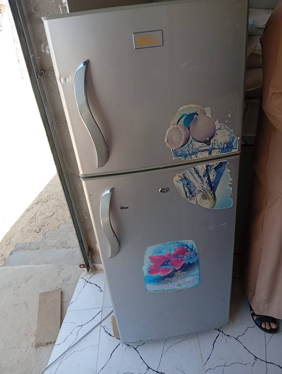 السلام عليكم غراض للبيع نضيف جدا سعر في الخاص مكان بروانه *********** ما عندي حجز الي يجي ياخذ
