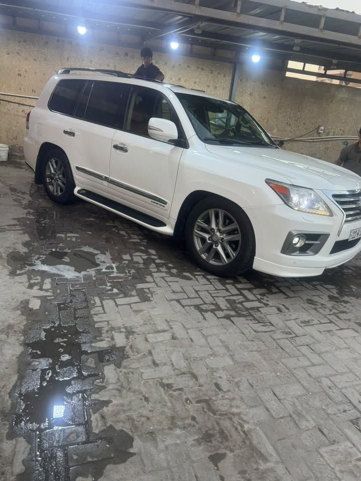 لكزس بريمير • ٢٠١٢ • رقم بغداد