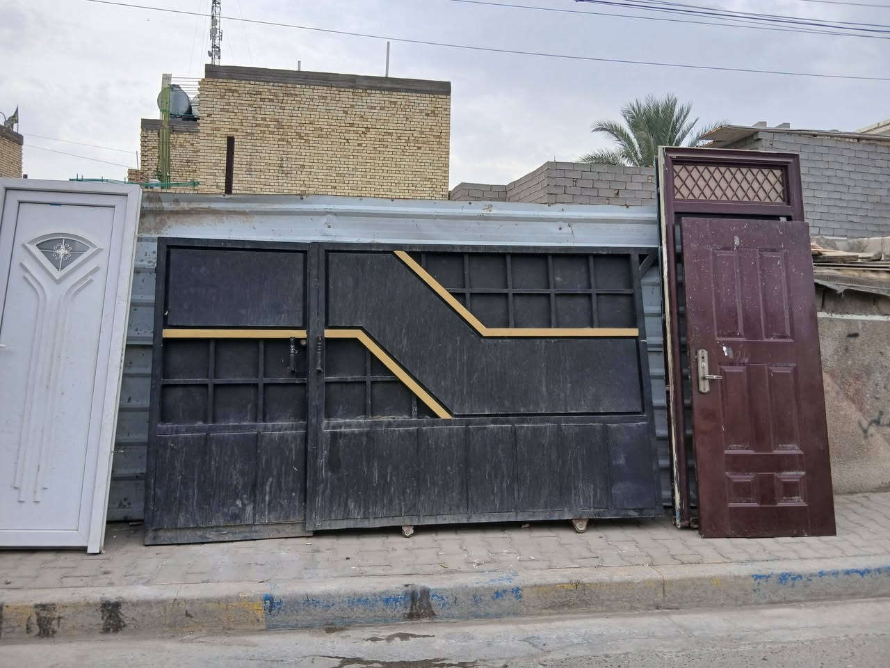 بيبان مستعمله • حي نصر • بغداد