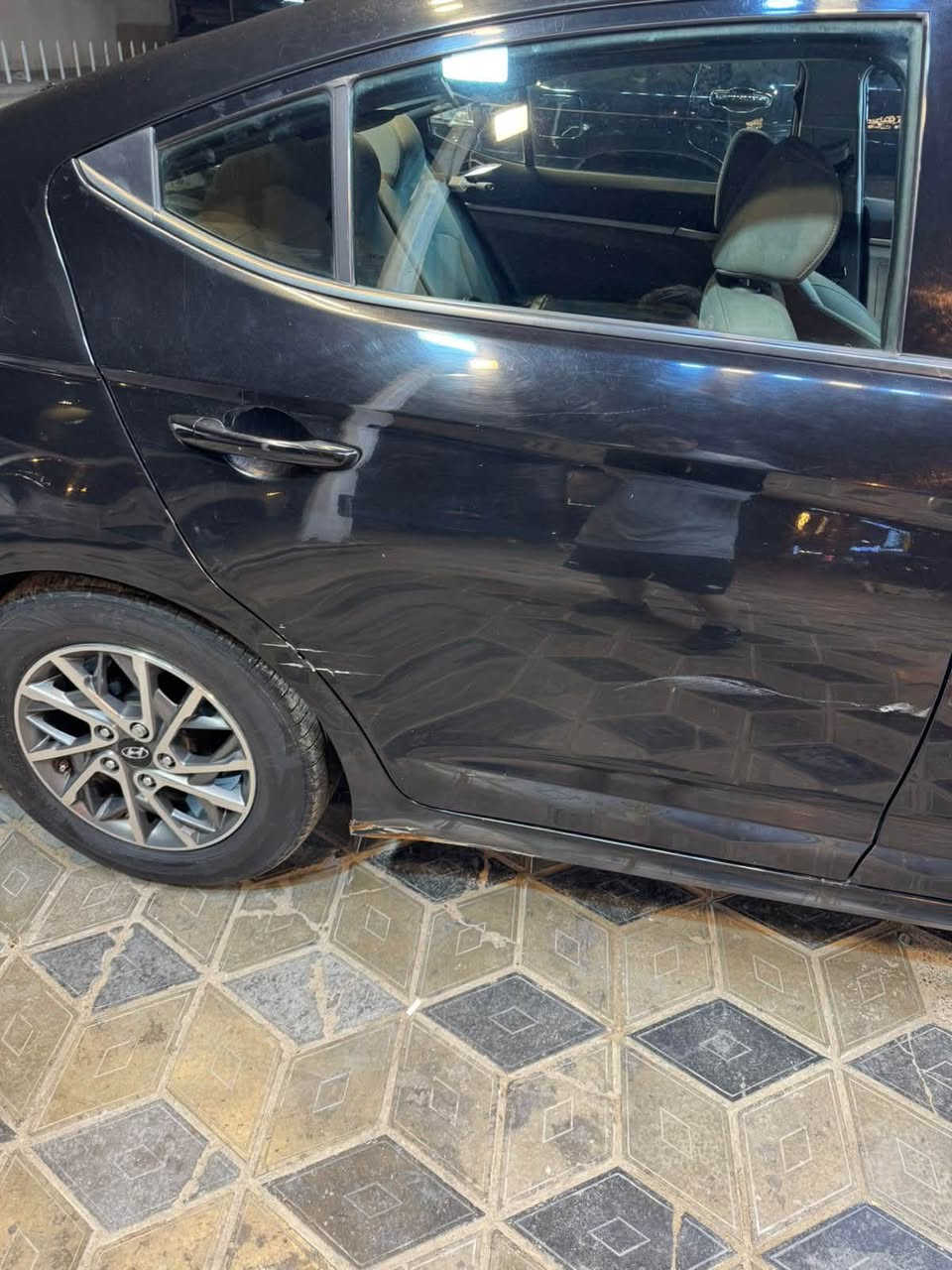 للبيع فقط بدون مراوس
النترا 2019 حادث بنيد فقط مصبوغ

بيها ملاحظات ناشر صورها 

التبريد مالتها بي خلل يفصل

مواصفات عاديه 

رقم وهزه جديده 

ماشيه 124 الف 

مكانها بغداد سيديه او زيونه 

سعر مناسب للشراي 

***********
